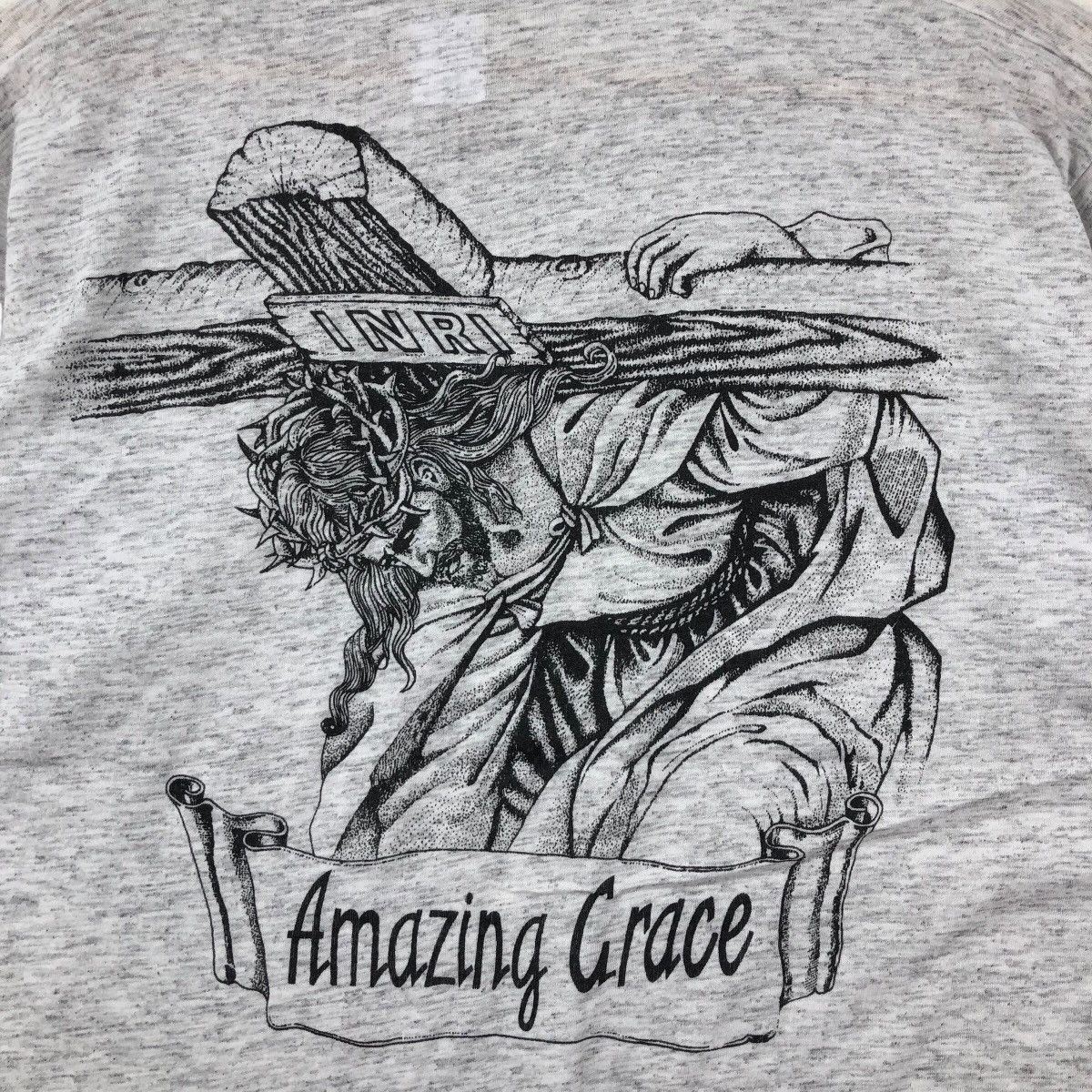 Vintage Vintage 90s Amazing Grace Jesus Crucification TShirt Size US M / EU 48-50 / 2 - 2 Thumbnail