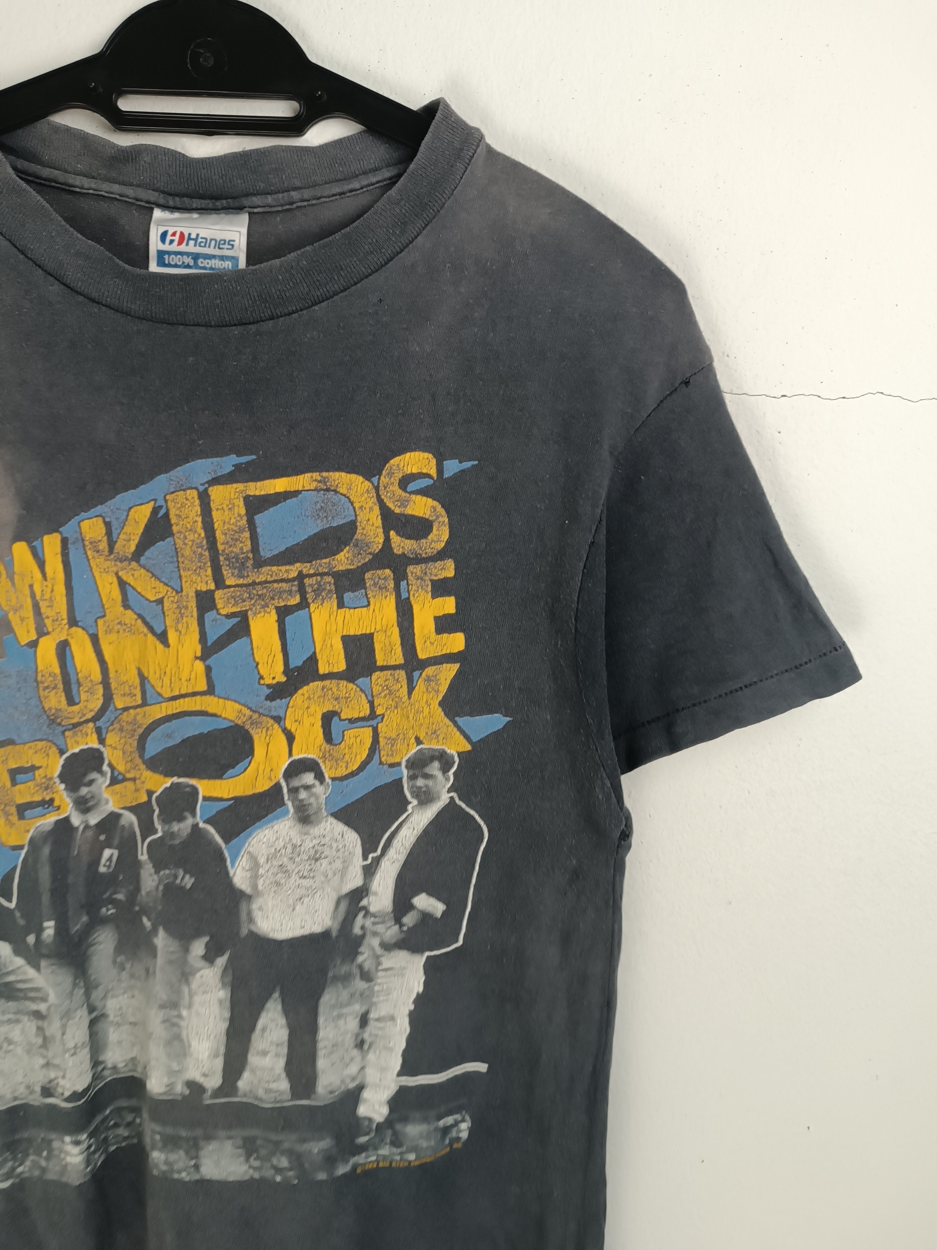 Vintage THRASHED FADED VINTAGE 80s NEW KIDS ON THE BLOCK VERY RARE Size US S / EU 44-46 / 1 - 10 Thumbnail