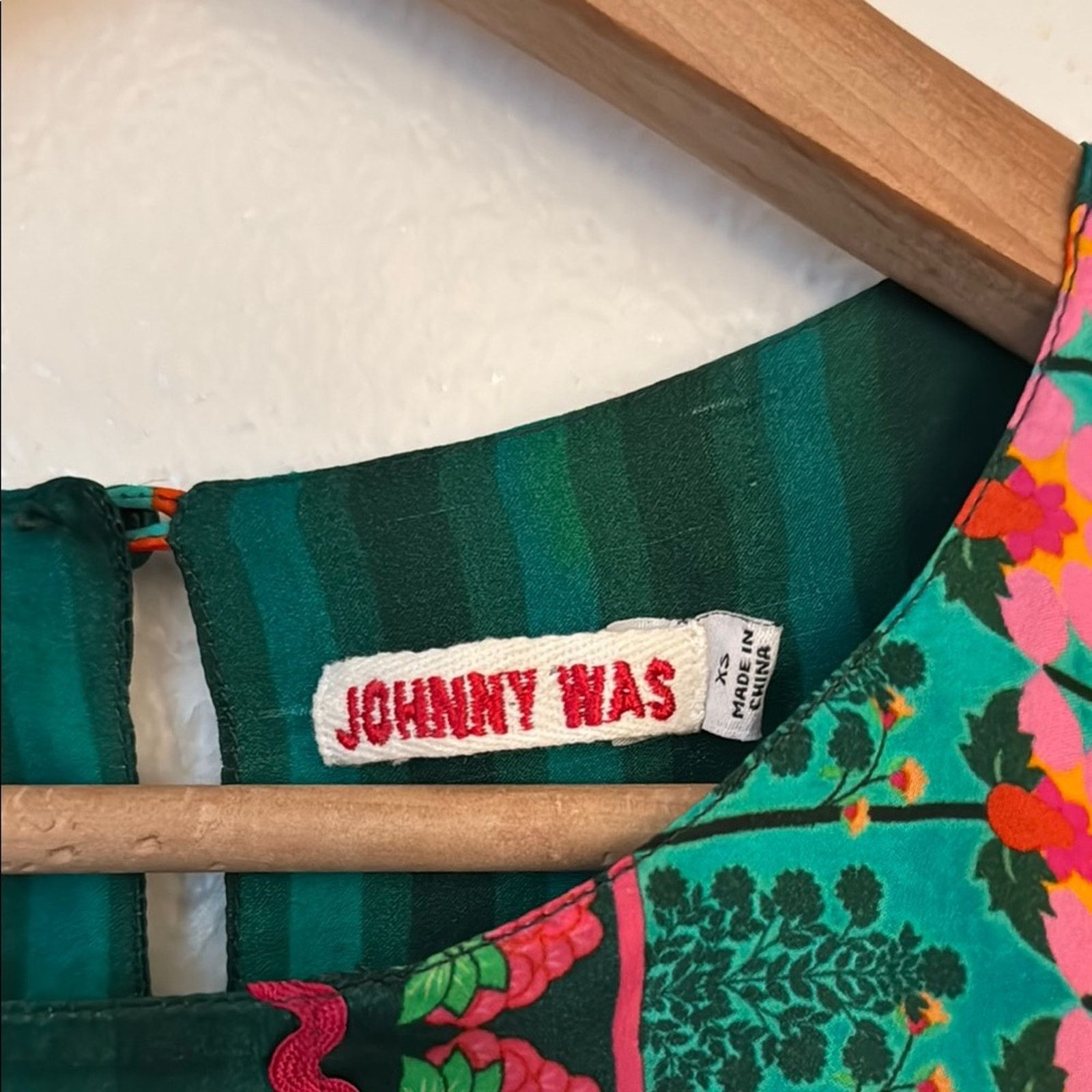 Johnny Was Johnny Was XS Lahira Green Blouse with Puff Sleeves Size XS / US 0-2 / IT 36-38 - 5 Thumbnail