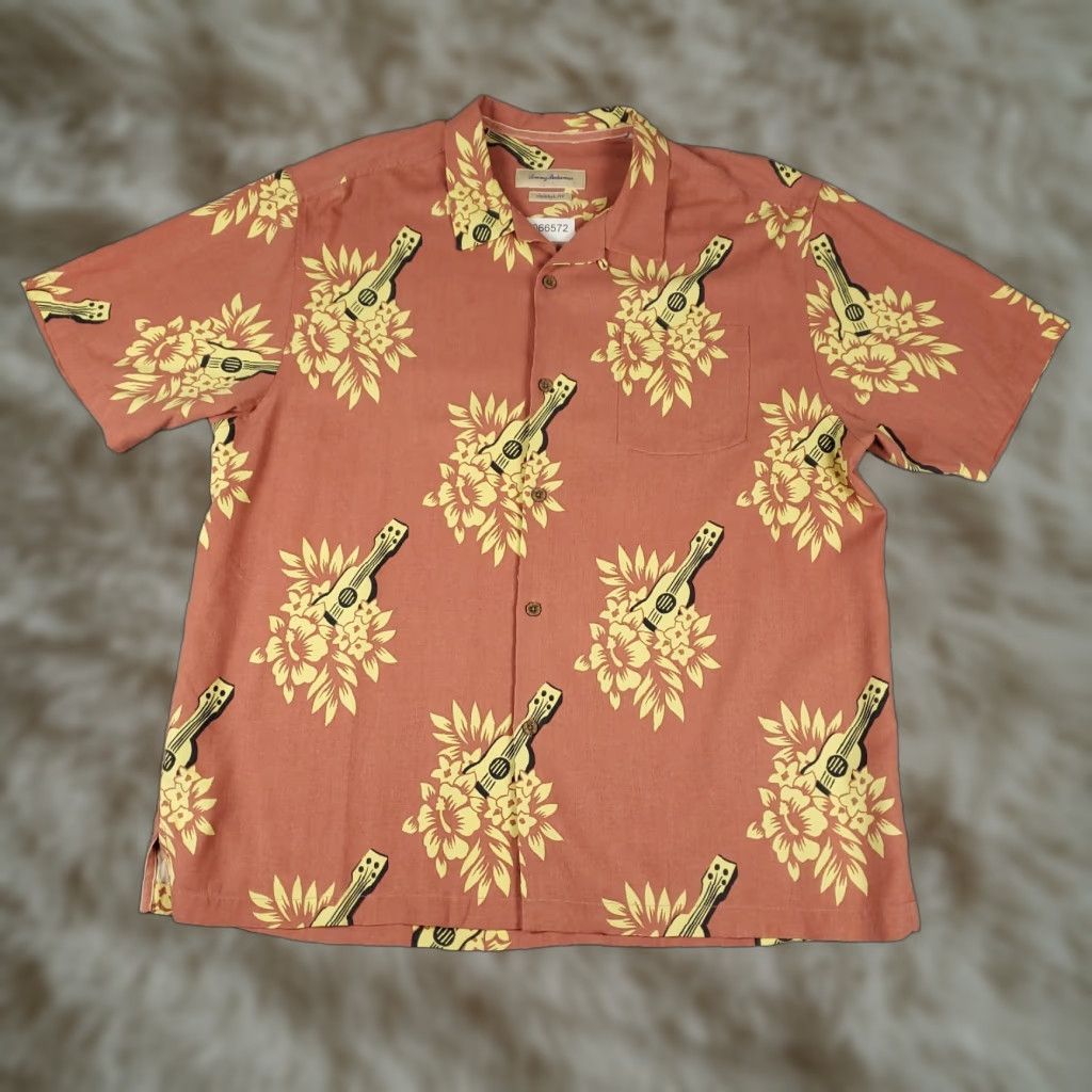 Tommy Bahama Tommy Bahama Shirt Mens XL Red Silk Hawaiian Button Up Size US XL / EU 56 / 4 - 1 Thumbnail
