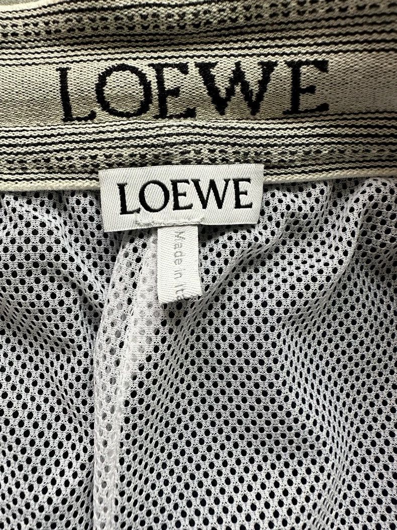 Loewe Loewe size M Plain knitted sportswear shorts Size 33" - 4 Thumbnail