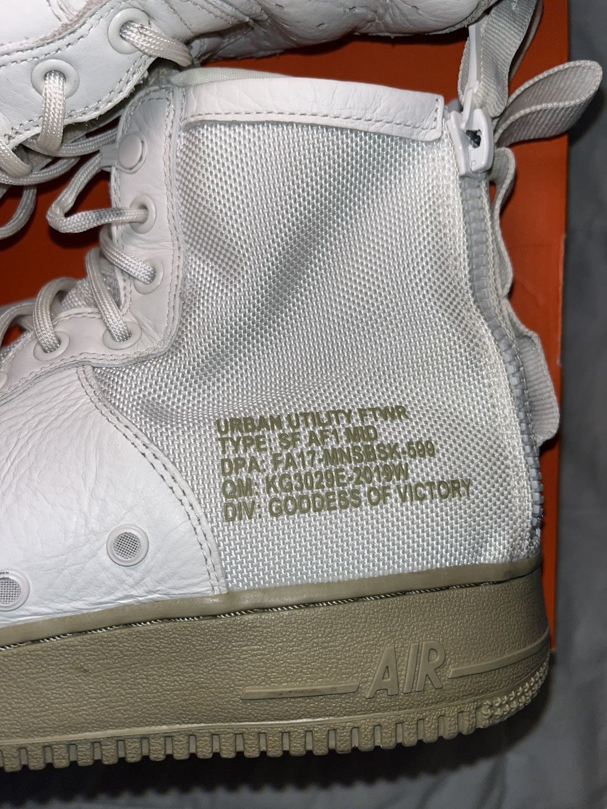 Nike Nike SF Air Force 1 Mid Size US 11 / EU 44 - 3 Thumbnail