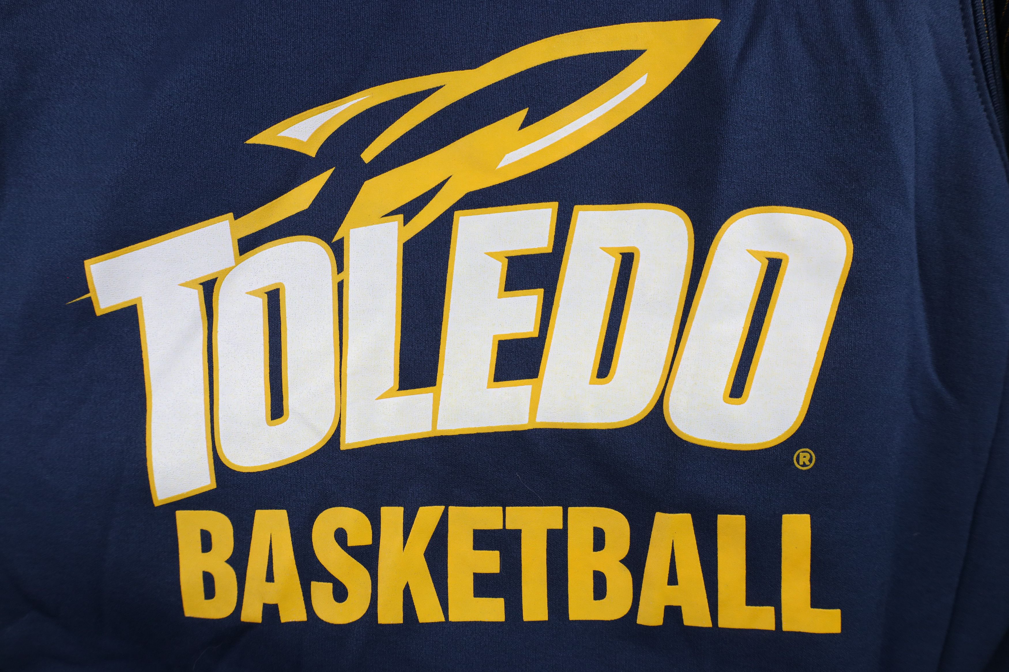 Nike × Vintage Nike University of Toledo Basketball Hoodie Sweatshirt Size US M / EU 48-50 / 2 - 4 Thumbnail