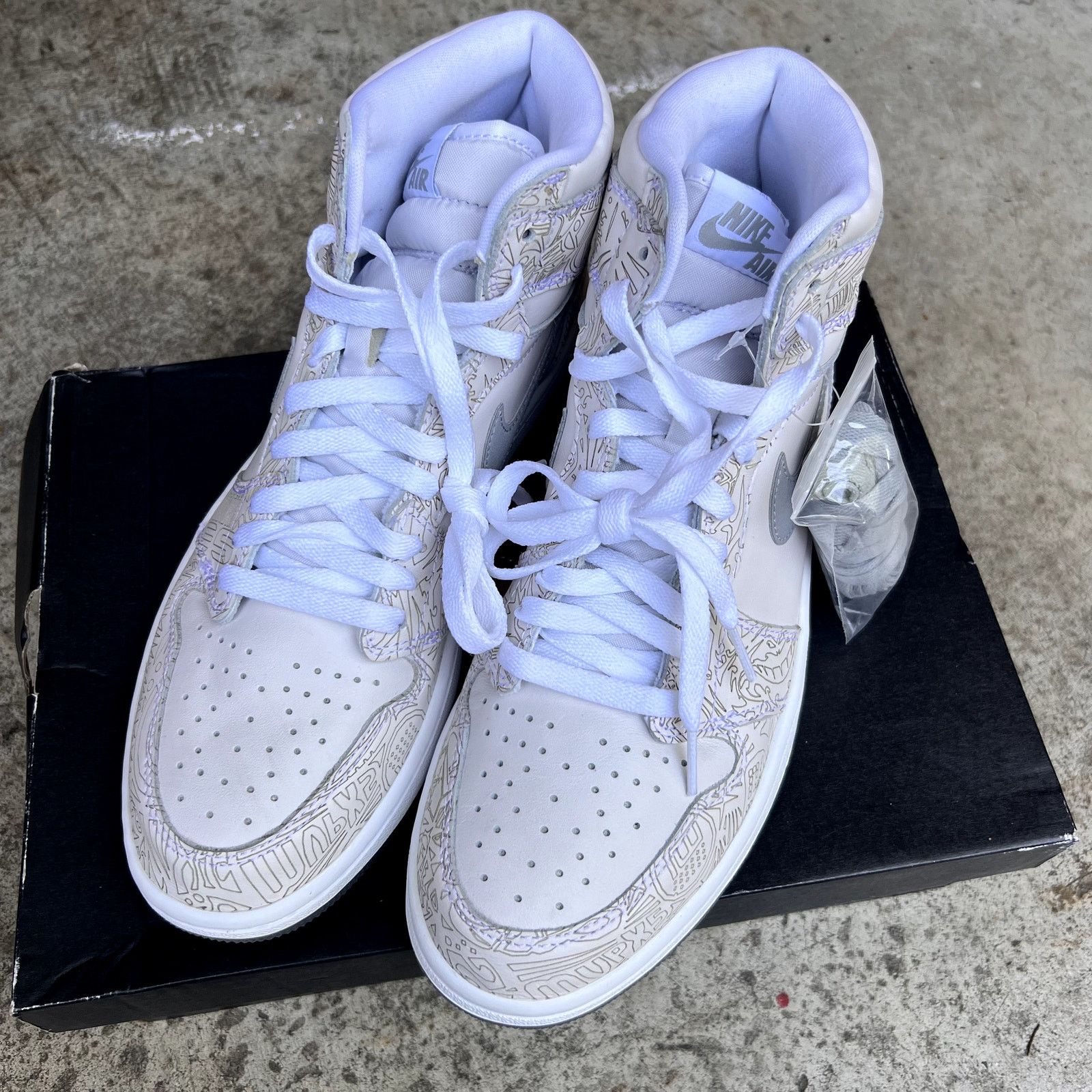 Jordan Brand Brand New Jordan 1 Laser Size US 10 / EU 43 - 2 Thumbnail