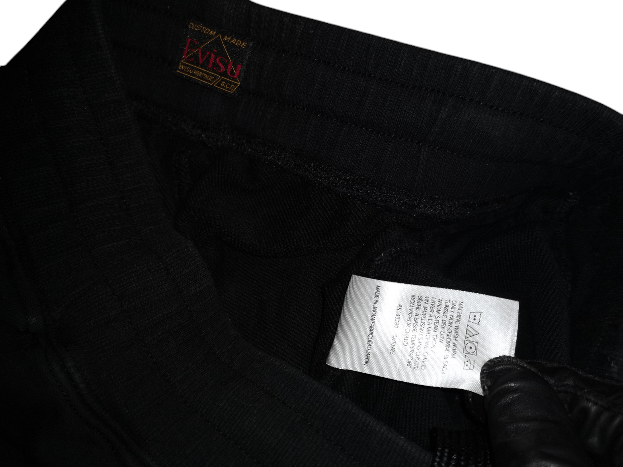 Evisu EVISU DARUMA EBISU AND TIGER DAICOCK PRINTED SWEAT SHORTS Size US 33 - 6 Thumbnail