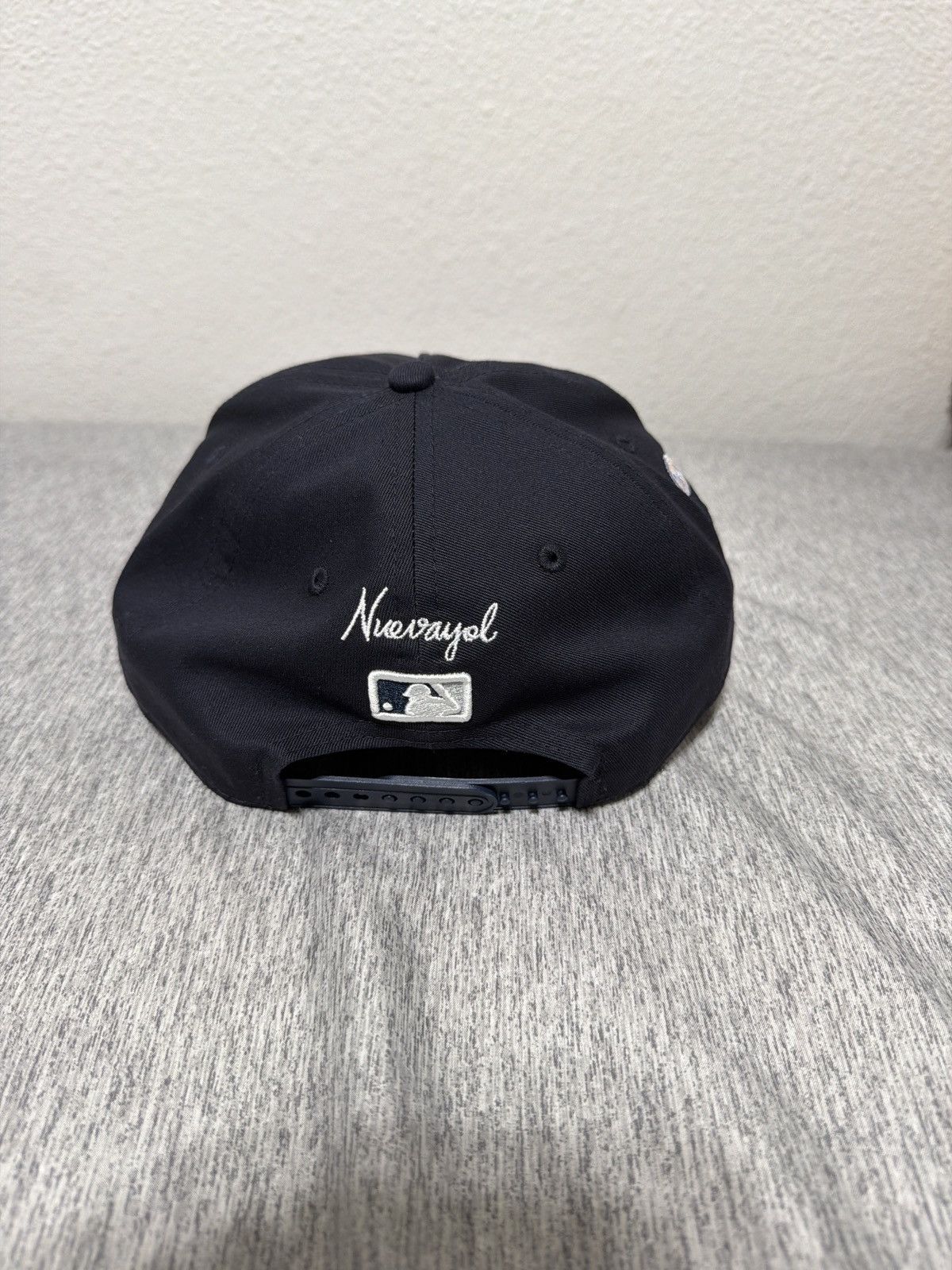 New Era New Era x Frsh x Bad Bunny Size ONE SIZE - 3 Thumbnail