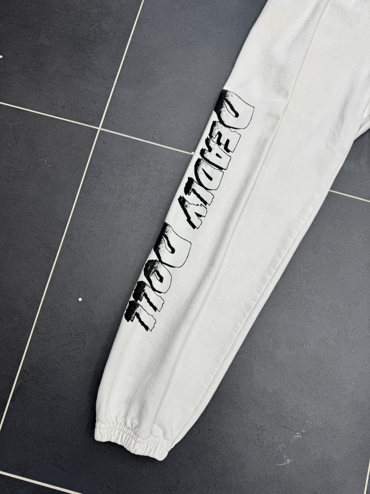Chrome Hearts Chrome hearts deadly doll sweats Size US 34 / EU 50 - 2 Thumbnail