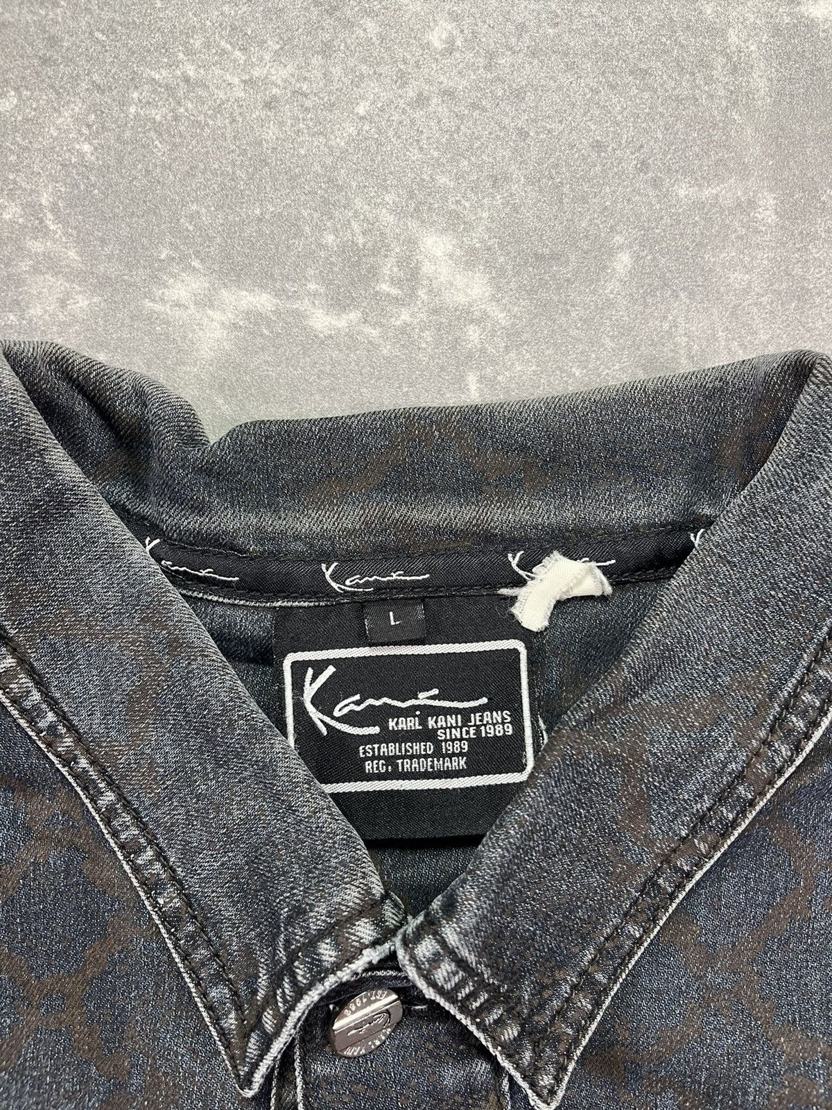 Karl Kani 2000s Karl Kani Snakeskin Big Logo Printed Denim Jacket L XL Size US L / EU 52-54 / 3 - 9 Thumbnail