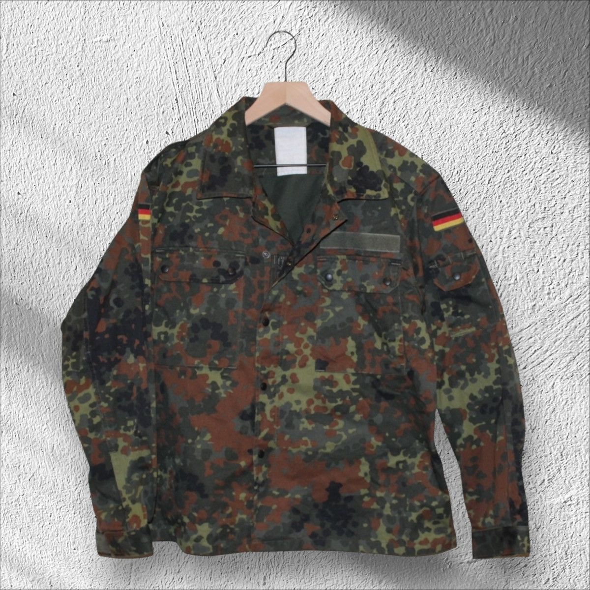 Vintage Vintage German Bundeswehr Flecktarn Camo Jacket Large Size US L / EU 52-54 / 3 - 1 Thumbnail