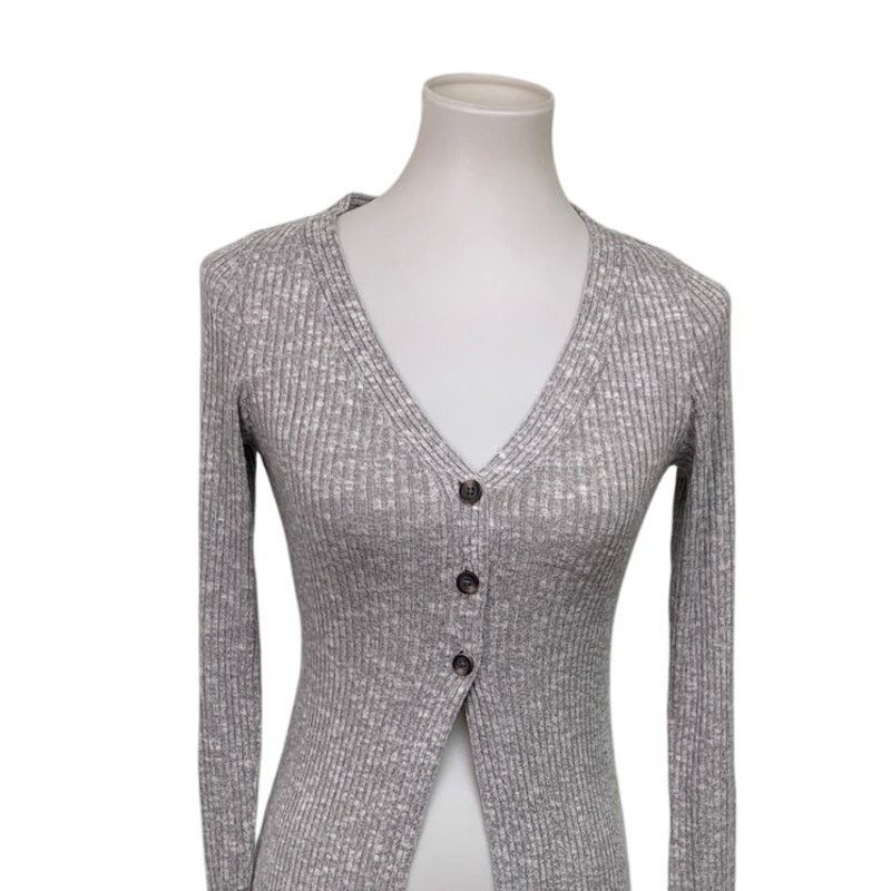 American Eagle Outfitters New American Eagle Womens Small 3-Button Cardigan Sweater Size S / US 4 / IT 40 - 2 Thumbnail