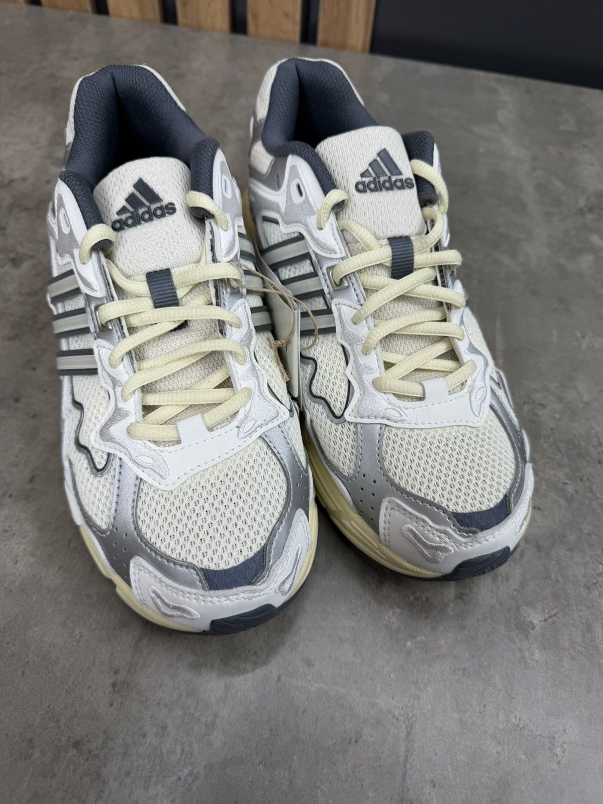 Adidas Bad Bunny x Adidas Responce CL White Size US 7 Size US 7 / EU 40 - 3 Thumbnail