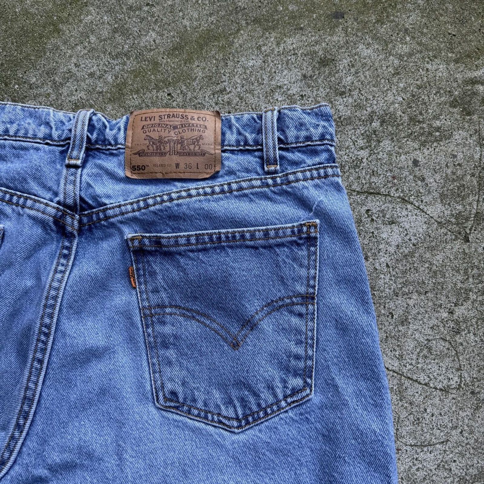 Levi's VINTAGE 90s LEVI'S 550 ORANGE TAB DENIM JEAN SHORTS JORTS Size US 34 / EU 50 - 6 Thumbnail