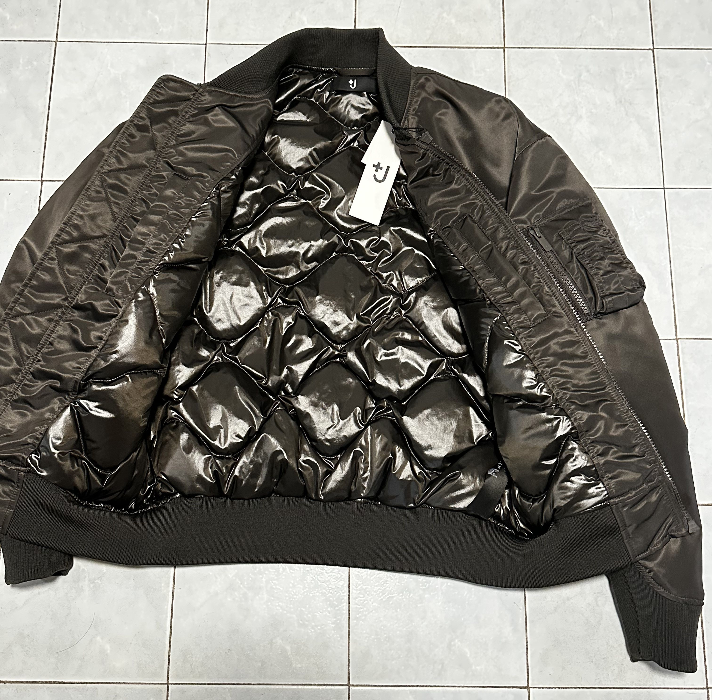 Jil Sander × Uniqlo +J oversized hybrid down M-A1 bomber Size US XS / EU 42 / 0 - 5 Thumbnail