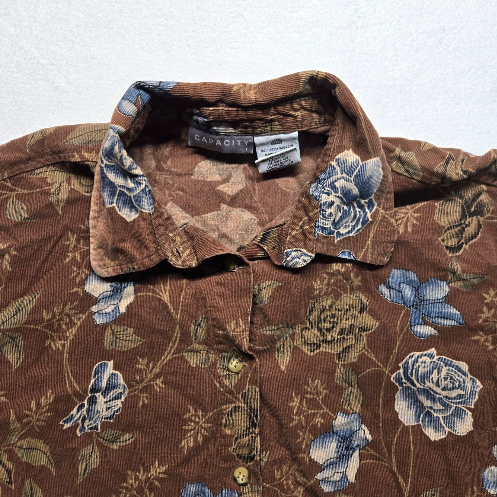 Vintage Capacity Shirt Brown W/ Blue Flowers Floral Button Up Cotton Women's L Hawaiian Floral Shirt Women L Brown Blue Flowers Cap City? Size L / US 10 / IT 46 - 2 Thumbnail