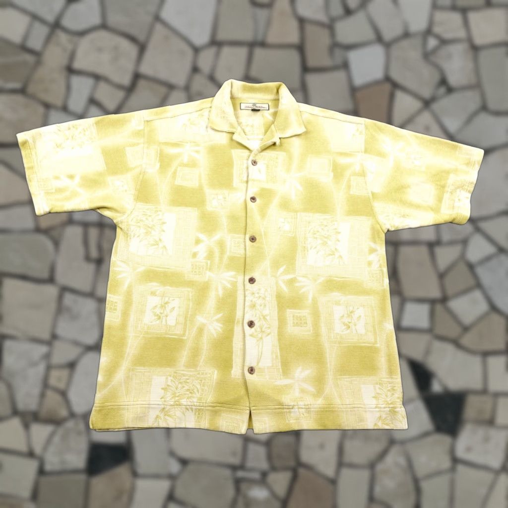 Tommy Bahama VINTAGE Tommy Bahama Shirt Mens Medium Yellow Silk Blend Textured Knit Hawaiian Camp Shirt Beach Casual 90s Mens Size US M / EU 48-50 / 2 - 1 Thumbnail