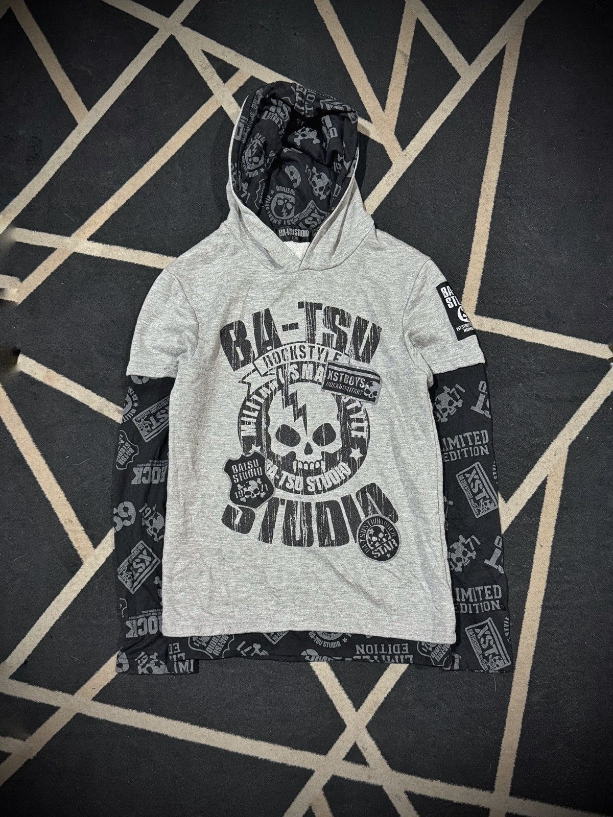 Hysteric Glamour Skulls Rock Batsu Studio Japanese Hoodie Vkei Size US S / EU 44-46 / 1 - 1 Thumbnail