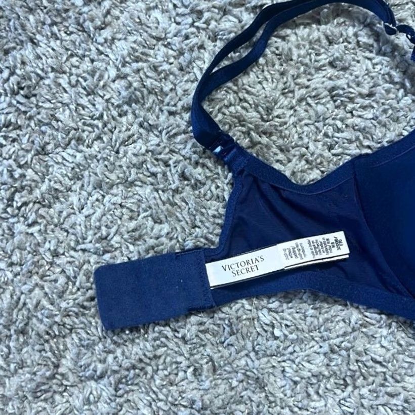 Victoria's Secret VINTAGE Victoria's Secret Lightly Lined Shimmer Lace Demi Bra Lingerie Navy Blue 32DDD Mens Women Girls Size ONE SIZE - 2 Thumbnail