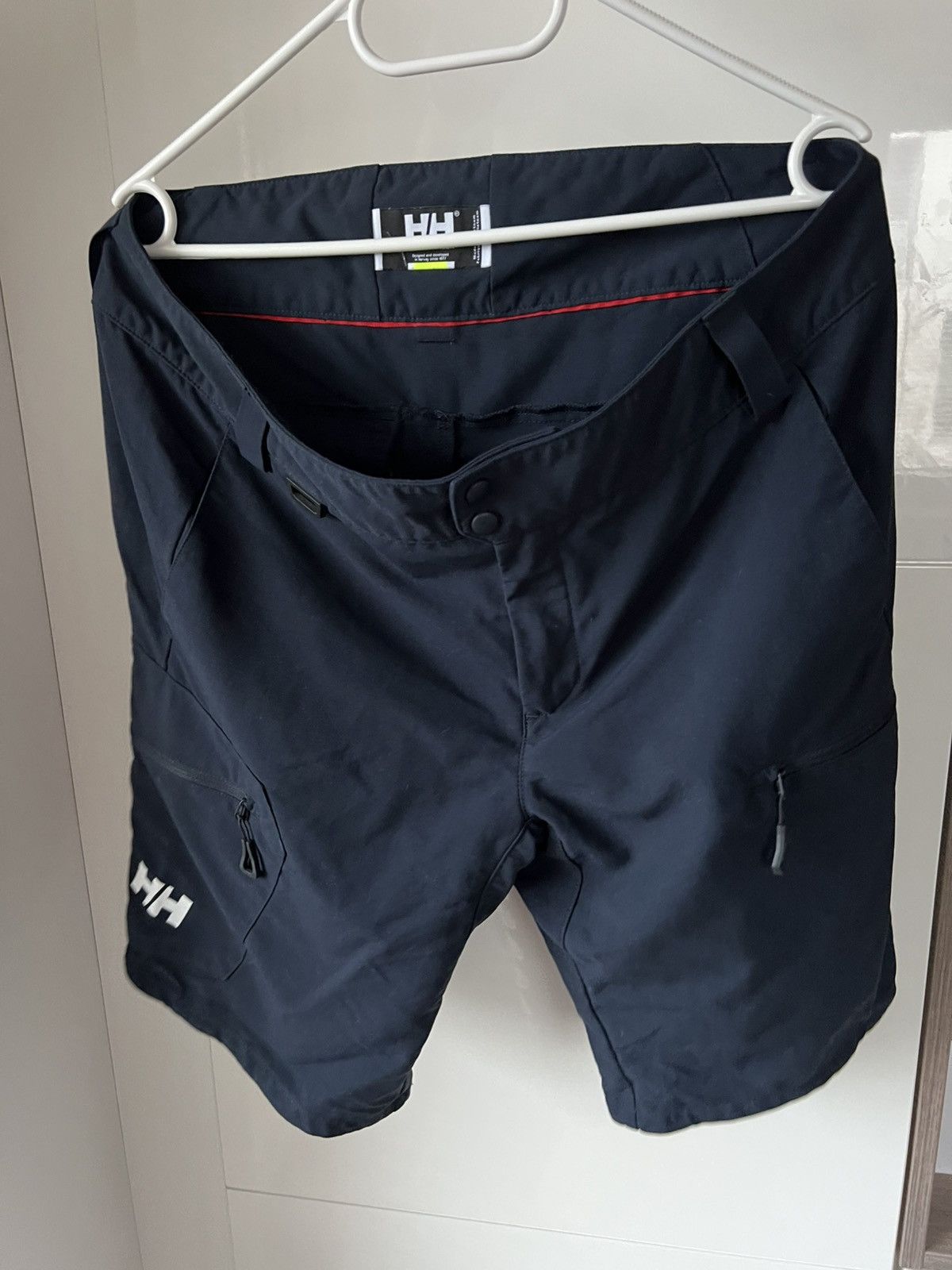 Helly Hansen Helly Hansen Men’s Tech Gorpcore Multi Pocket Trail Shorts Size US 34 / EU 50 - 2 Thumbnail