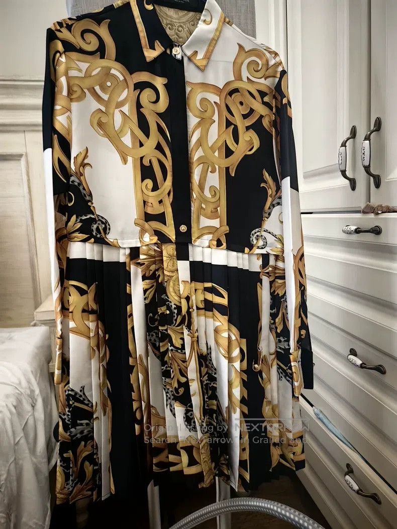 Versace Versace Baroque print silk dress Size M / US 6-8 / IT 42-44 - 1 Thumbnail