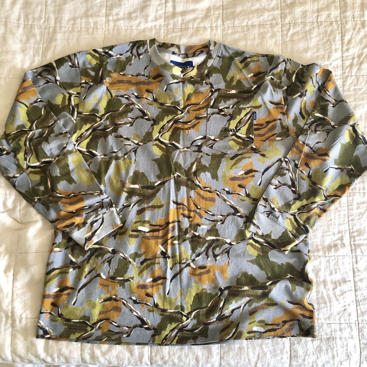 Awake NY Mens AWAKE NY long sleeved camo print pocket tee XL Size US XL / EU 56 / 4 - 1 Thumbnail