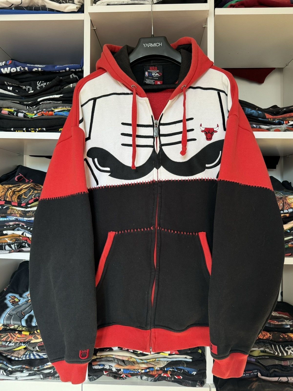 NBA Vintage Chicago Buls Embroidered Sewn Hoodie Size US XL / EU 56 / 4 - 1 Thumbnail