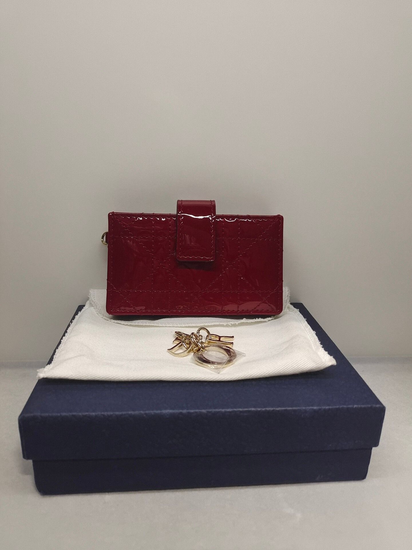Dior Dior Red Cowhide Cannage 5-Slot Card Holder Size ONE SIZE - 1 Thumbnail