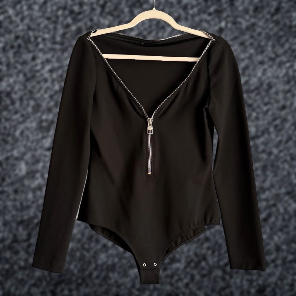 Alexander McQueen ALEXANDER MCQUEEN Front zipper Stretch Viscose Bodysuit Black Size 44 Women Top Bodysuit Zipper Stretch Viscose 44 Black Womens Size M / US 6-8 / IT 42-44 - 1 Thumbnail