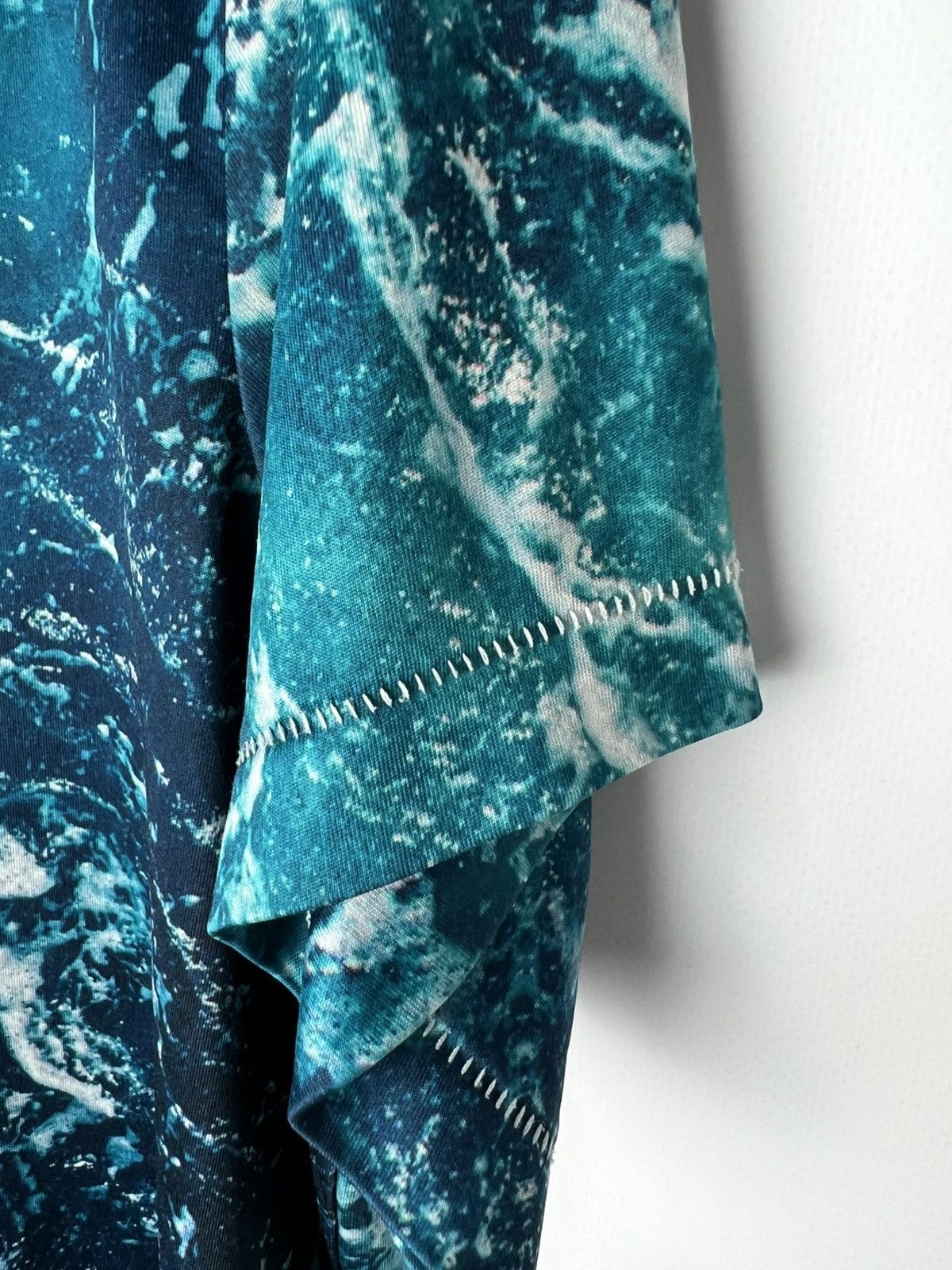 Japanese Brand Vintage streetwear y2k True Religion Sublimated Waves Print Size US M / EU 48-50 / 2 - 2 Thumbnail