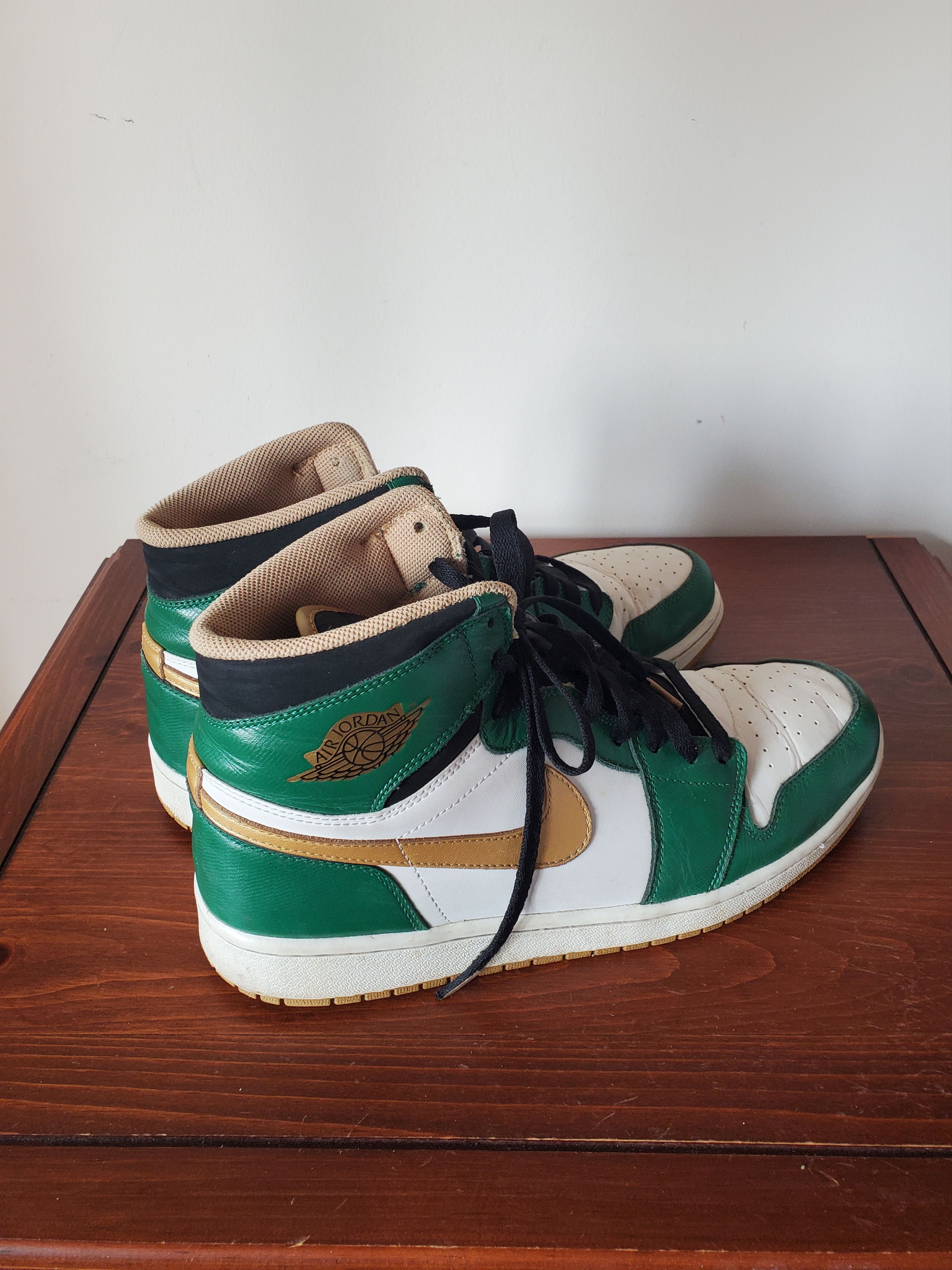 Jordan Brand 2013 Air Jordan 1 Retro High OG "Celtics" Size US 12 / EU 45 - 4 Thumbnail