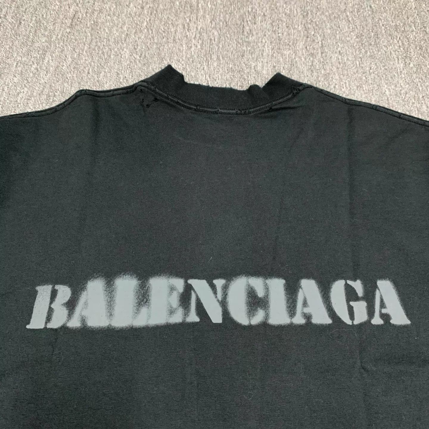 Balenciaga Balenciaga Distressed Faded Logo Black SS Tee S 95New Size US S / EU 44-46 / 1 - 9 Thumbnail