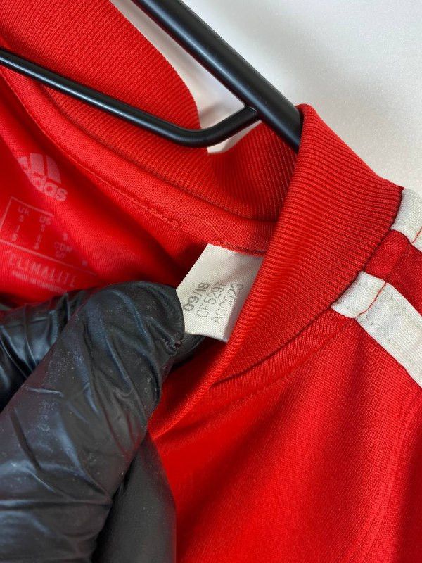 Adidas Vintage Maillot BENFICA Adidas soccer football jersey Size US S / EU 44-46 / 1 - 5 Thumbnail