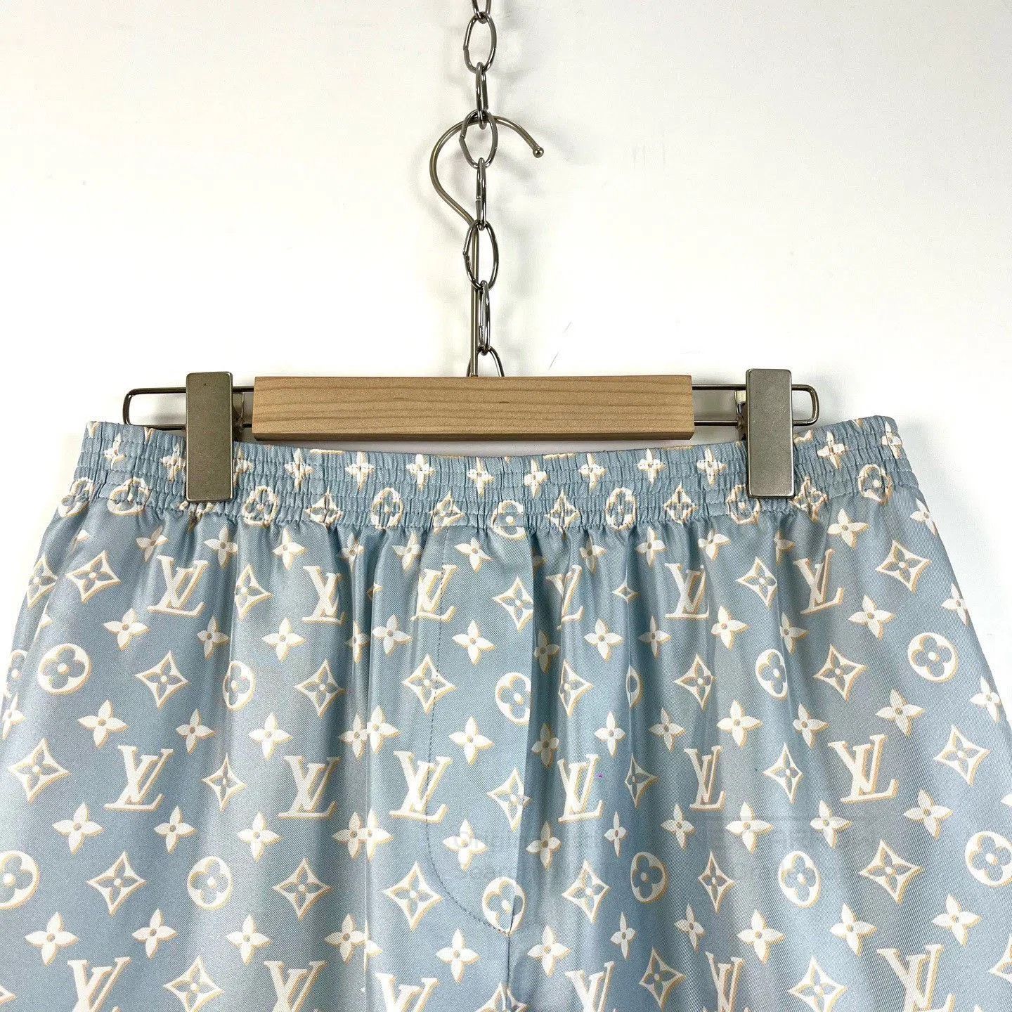 Louis Vuitton LV Monogram Blue Logo Relaxed Shorts. Size 37" - 3 Thumbnail