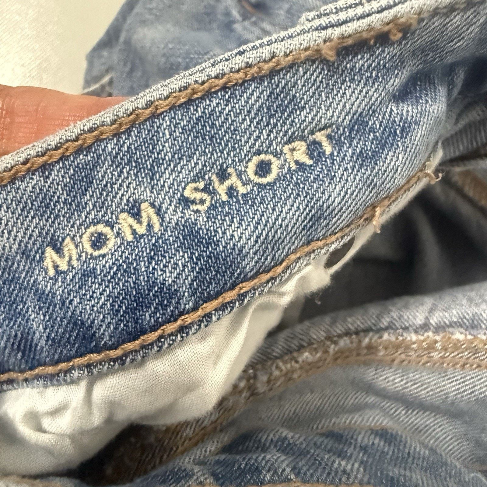 American Eagle Outfitters American Eagle Mom Shorts Distressed Denim Boho Festival Size 36" / US 14 / IT 50 - 3 Thumbnail