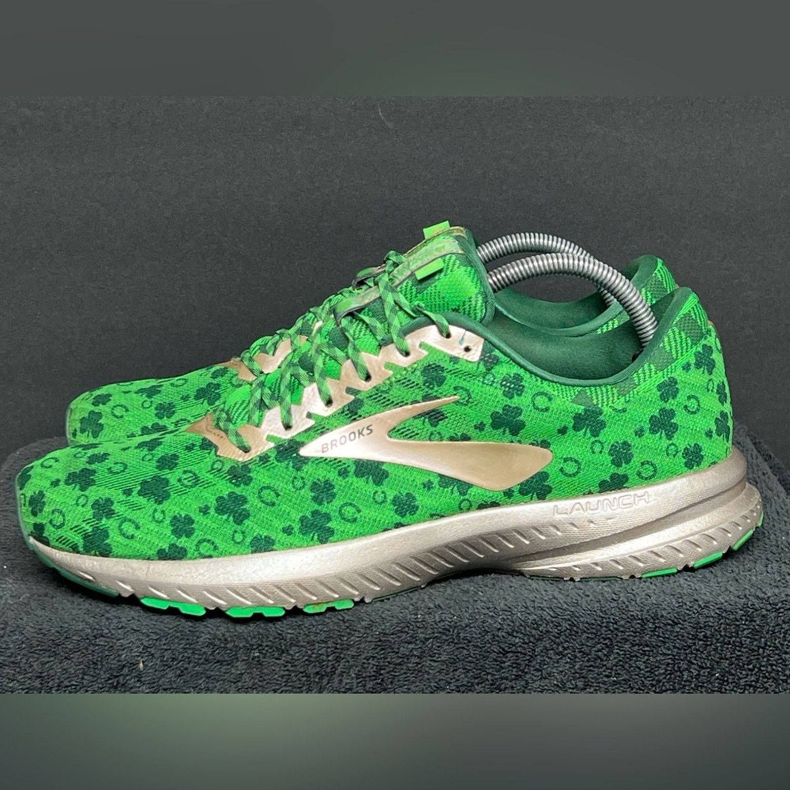 Launch 6 shamrock shoe best sale