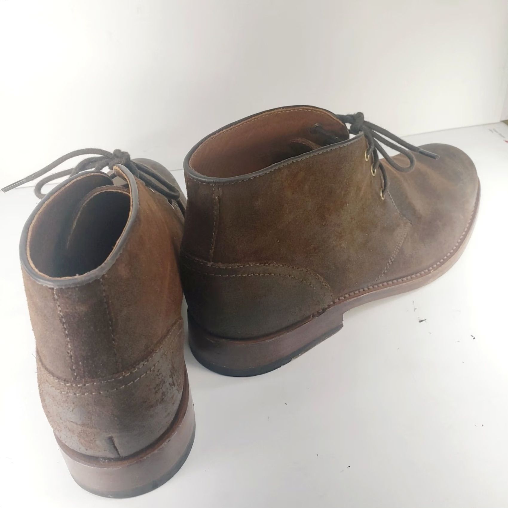 Johnston & Murphy Johnston & Murphy Brown Leather Nubuck Suede Chukka Boots Mens 10.5 Brown Suede Leather Lining Cushioned Insole Leather Outsole Chelsea Style Size US 11 / EU 44 - 4 Thumbnail