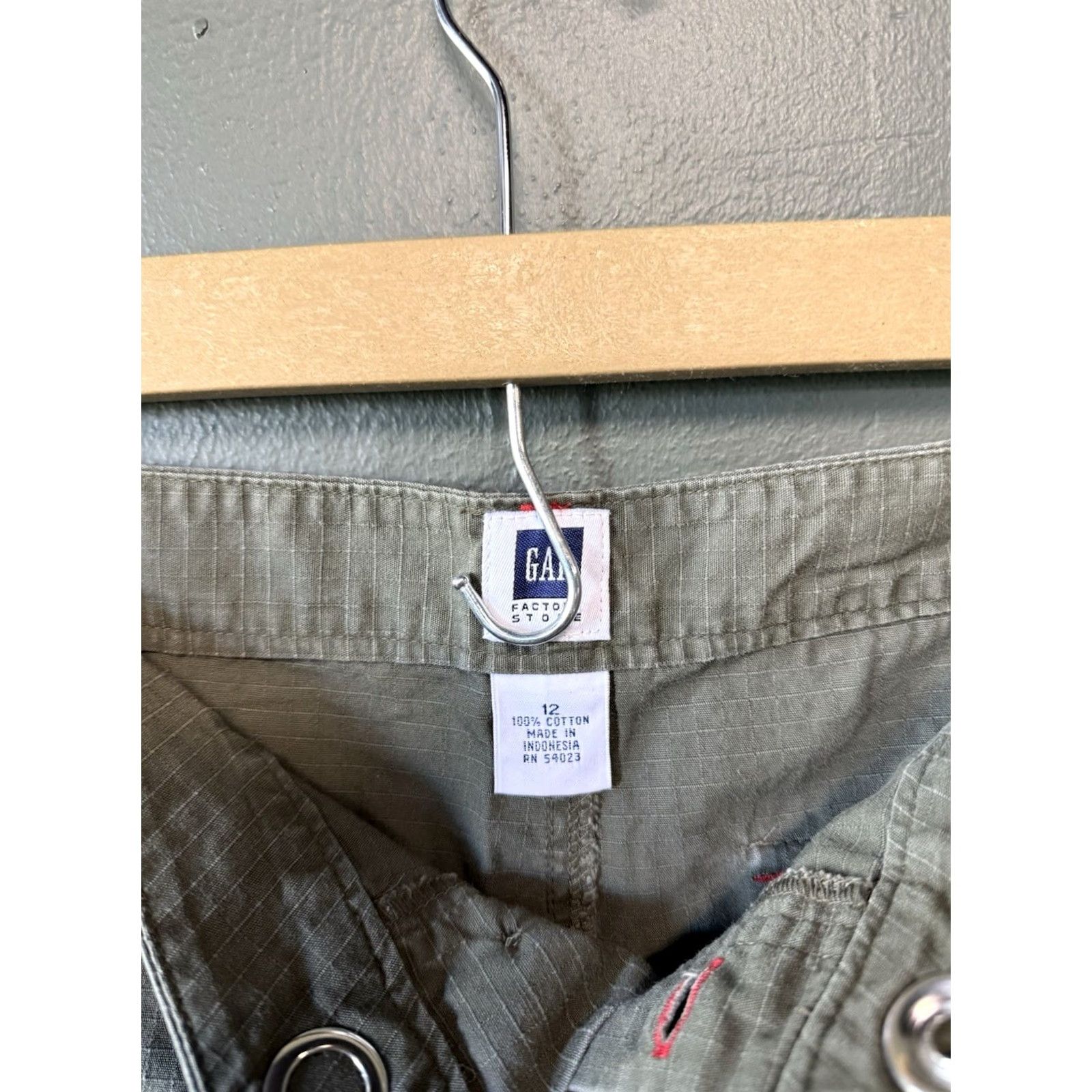 Gap Gap Womens Green Chino Shorts Size 12 Size 34" / US 12 / IT 48 - 3 Thumbnail
