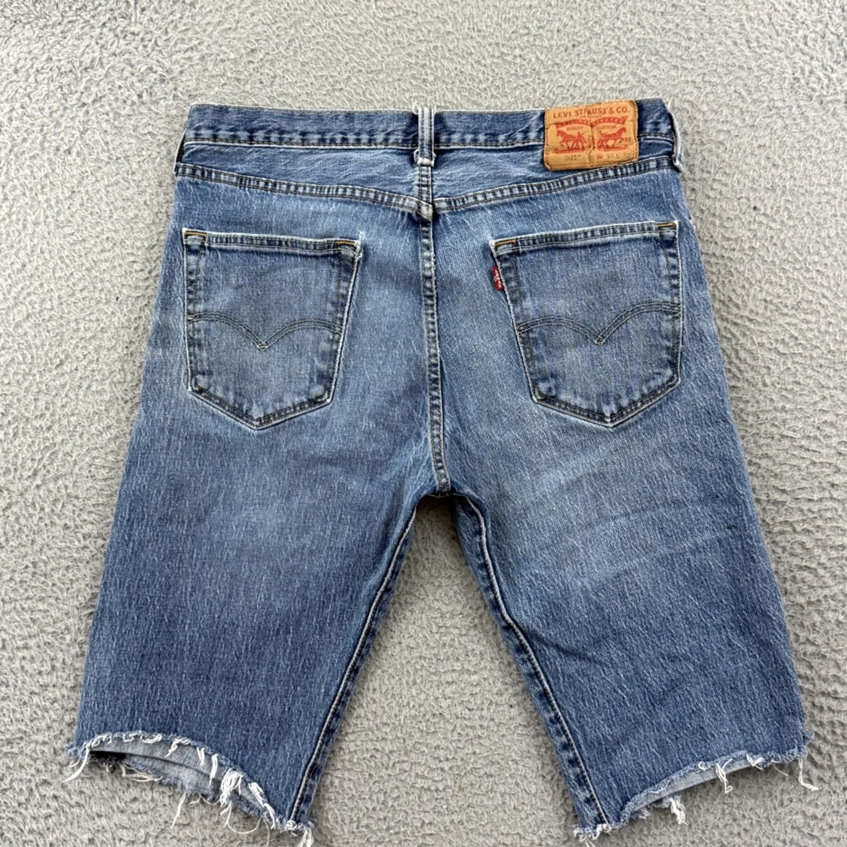 Levi's Levi's 501 Bermuda Shorts Mens 32 Blue Denim Button Fly 11in Inseam 5-Pocket Regular Fit Casual Outdoor Beach Summer Size US 32 / EU 48 - 7 Thumbnail