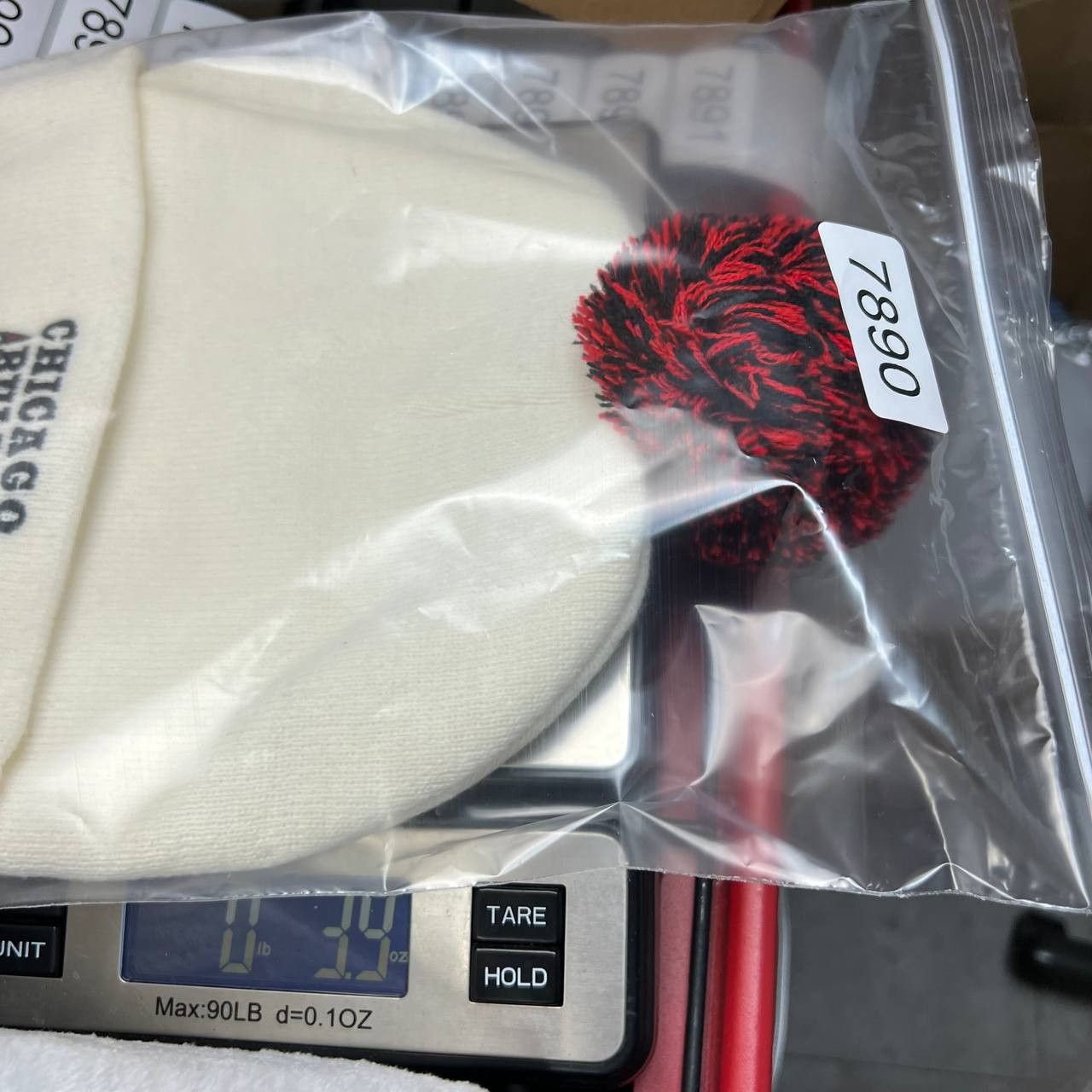 NBA Chicago Bulls Hat Men White Cuffed Beanie Pom Pom Cap New Size ONE SIZE - 5 Thumbnail