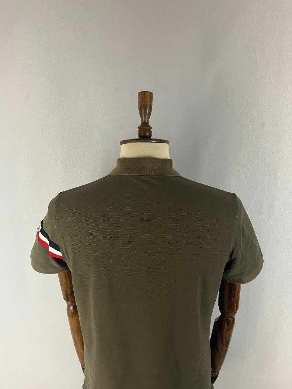 Moncler Moncler Polo Brown Tee T Shirt Size US L / EU 52-54 / 3 - 8 Thumbnail