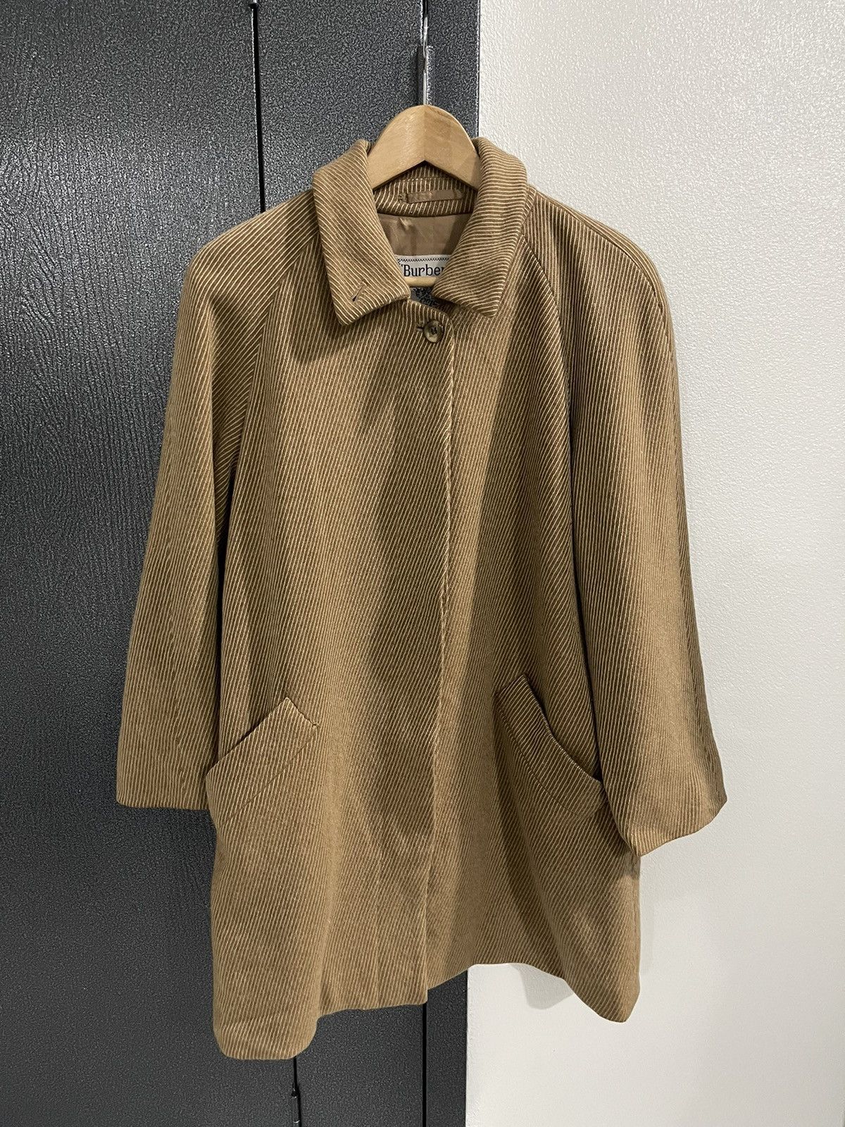 Burberry Vintage Burberry Long Wool Jacket Size M / US 6-8 / IT 42-44 - 1 Thumbnail