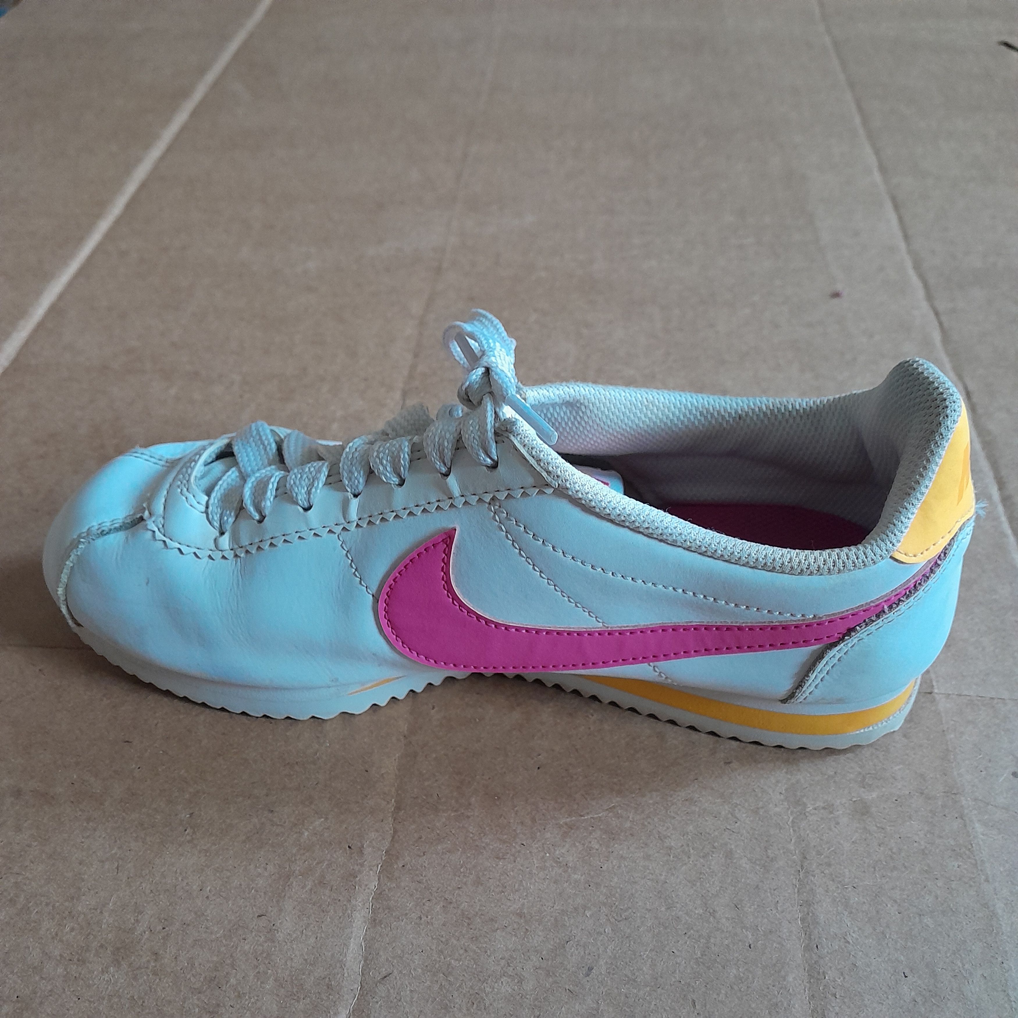 Nike Nike Women's White Running Sneakers Size 6 Size US 6 / IT 36 - 4 Thumbnail
