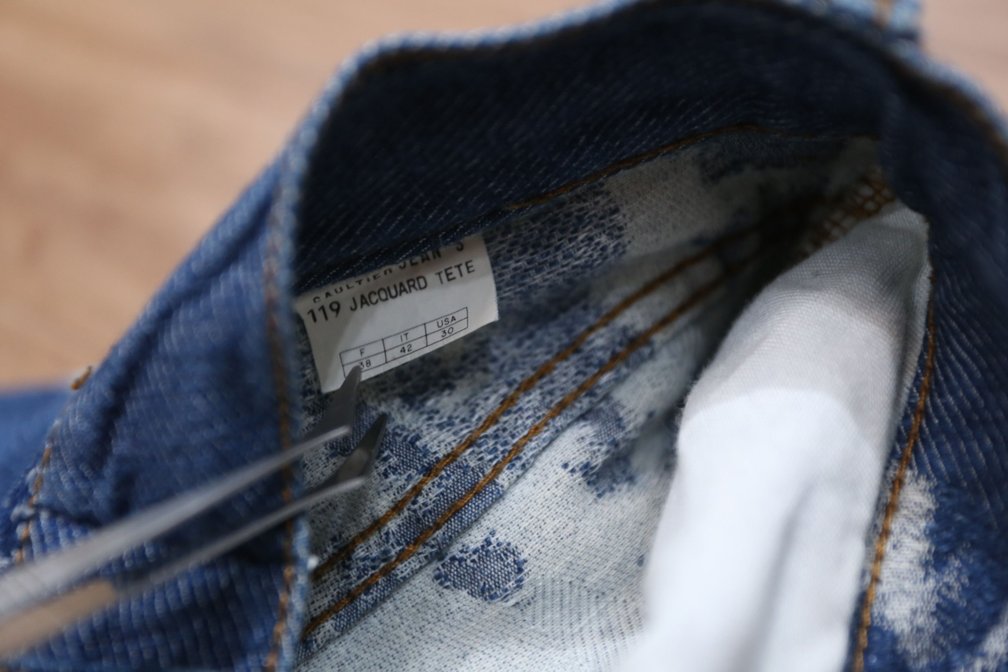 Jean Paul Gaultier Jean Paul Gaultier - F/W 92 - Jacquard Face Denim Jean Size 28" / US 6 / IT 42 - 7 Thumbnail