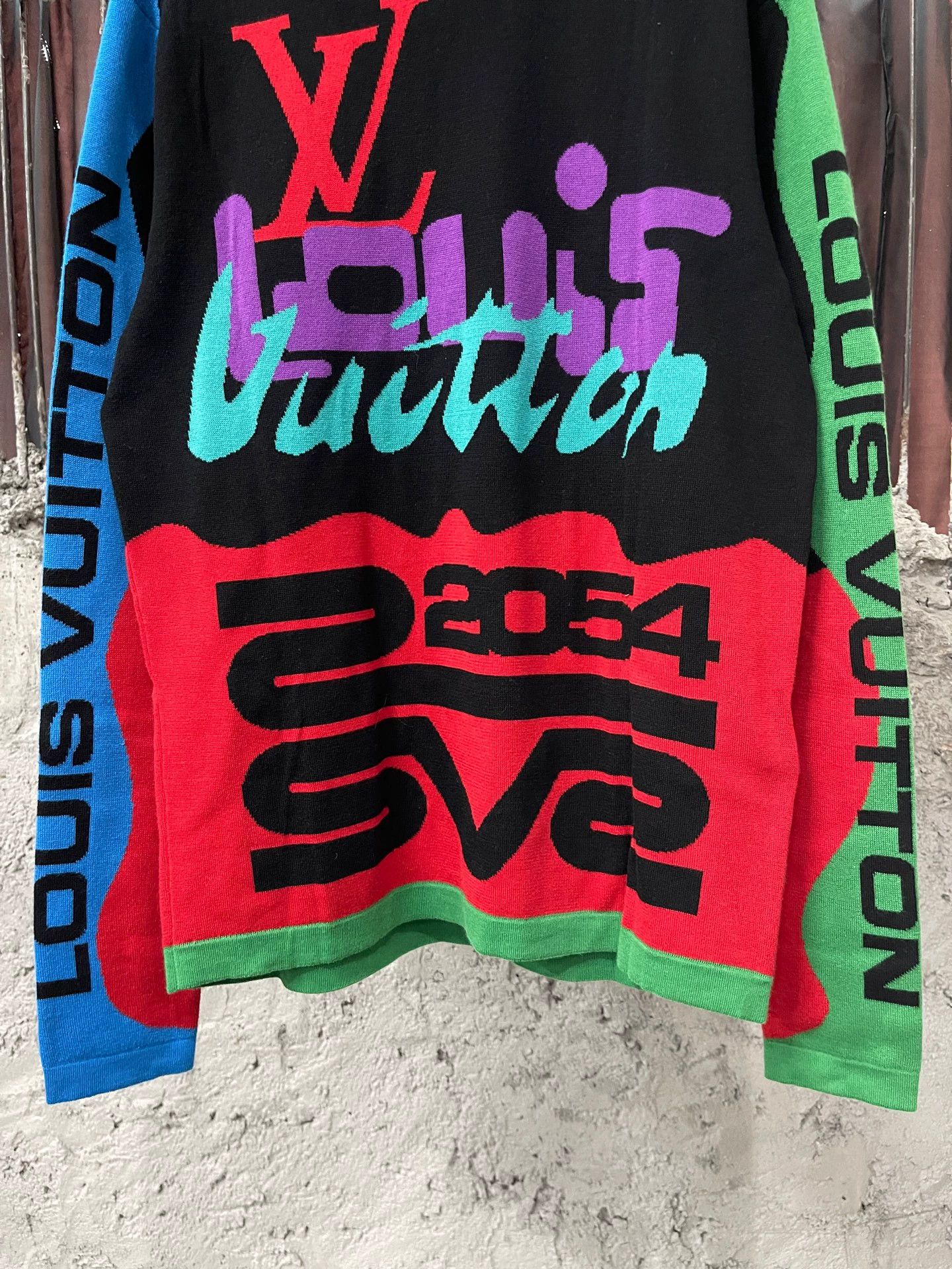 Louis Vuitton LV Sweater XS 99 New tags removed Size US XS / EU 42 / 0 - 4 Thumbnail