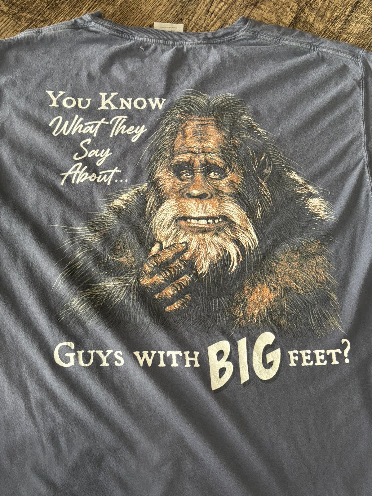 Vintage Y2k Bigfoot Comedy Graphic Tee Medium Size US M / EU 48-50 / 2 - 4 Thumbnail