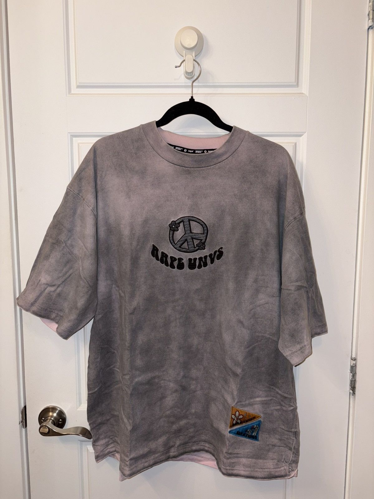Aape AAPE BY A Bathing Ape “AAPE UNVS Peace Flower” Tee Size US L / EU 52-54 / 3 - 1 Thumbnail