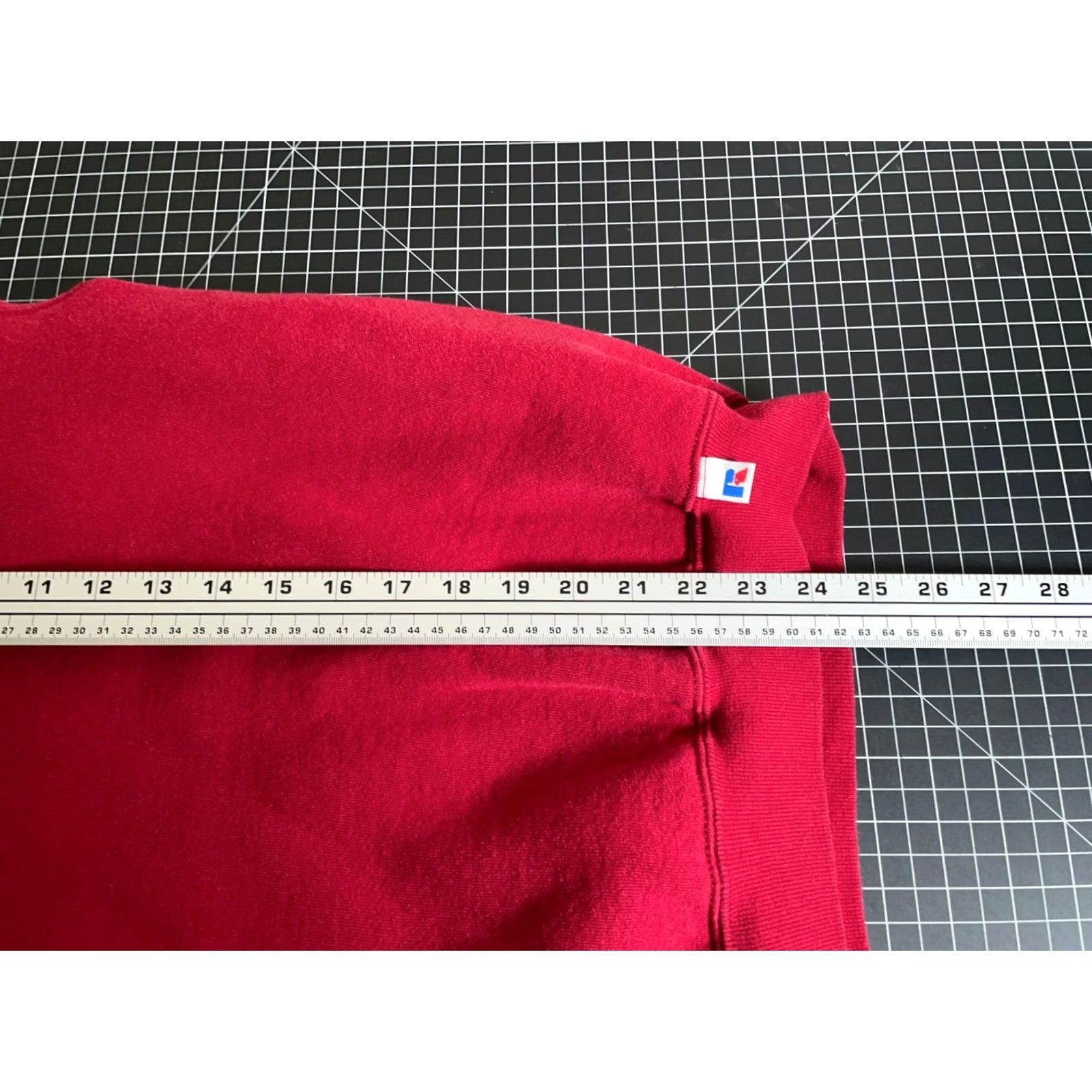 Russell Athletic VINTAGE Russell Athletic Sweatshirt Men M Red Crewneck 90s Solid 50/50 VTG Size US M / EU 48-50 / 2 - 6 Thumbnail