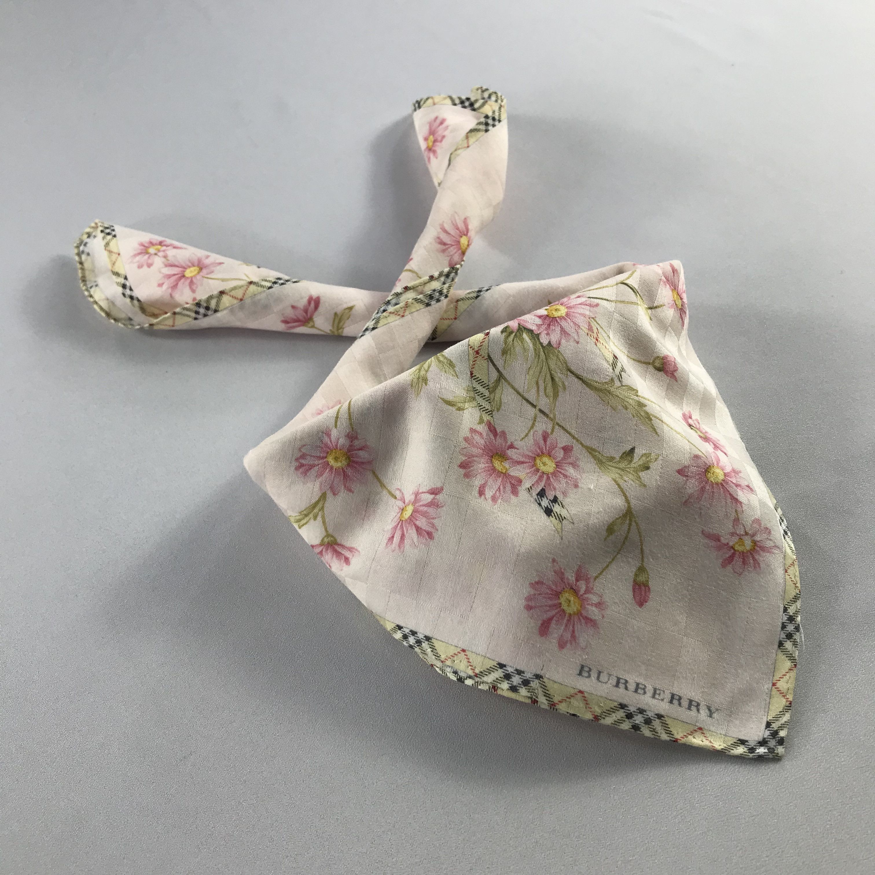 Burberry Burberry Handkerchief / Bandana / Neckerchief C711 Size ONE SIZE - 2 Thumbnail