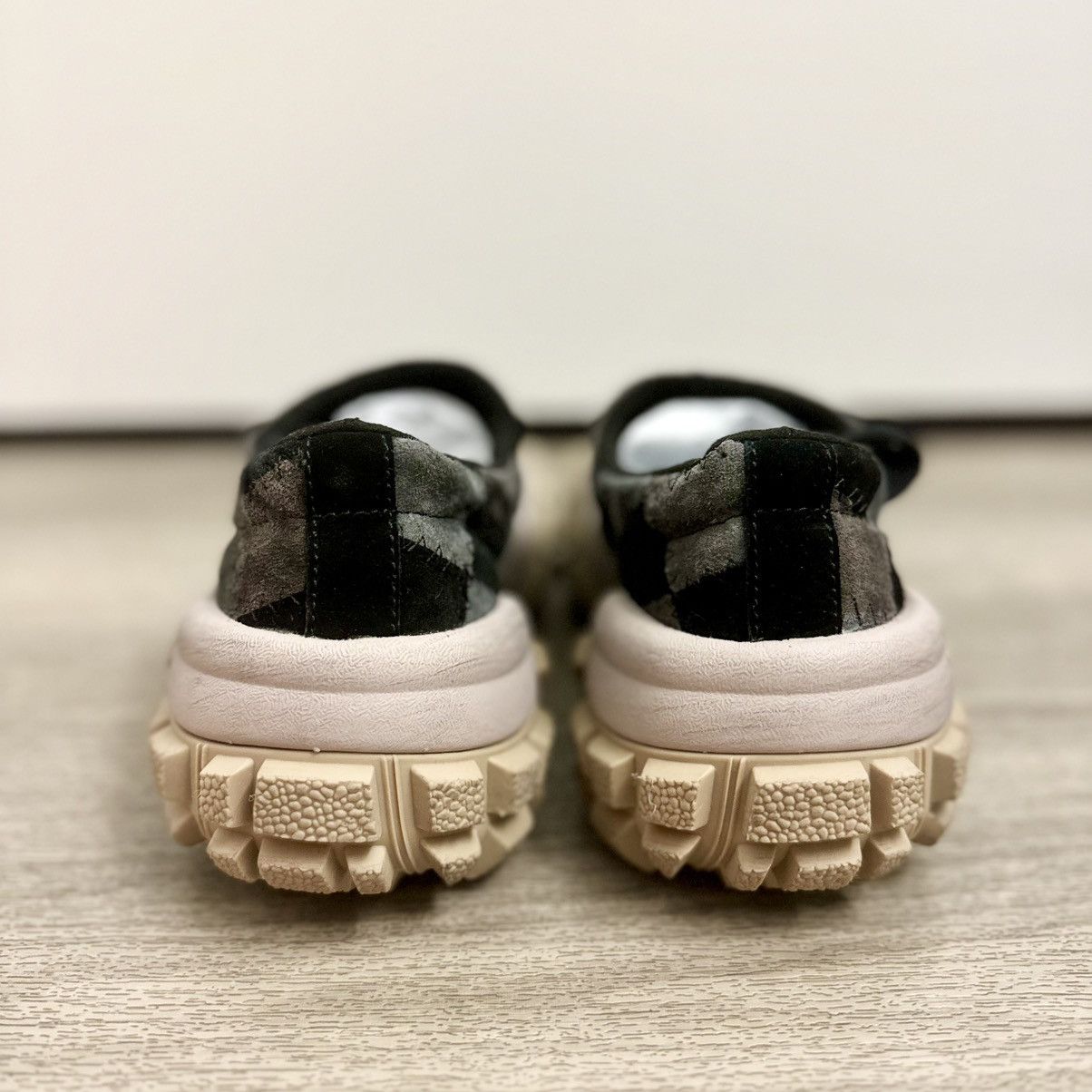 Acne Studios Acne Studios Boltzer Patchwork Sneakers NWT Size US 7 / IT 37 - 13 Thumbnail