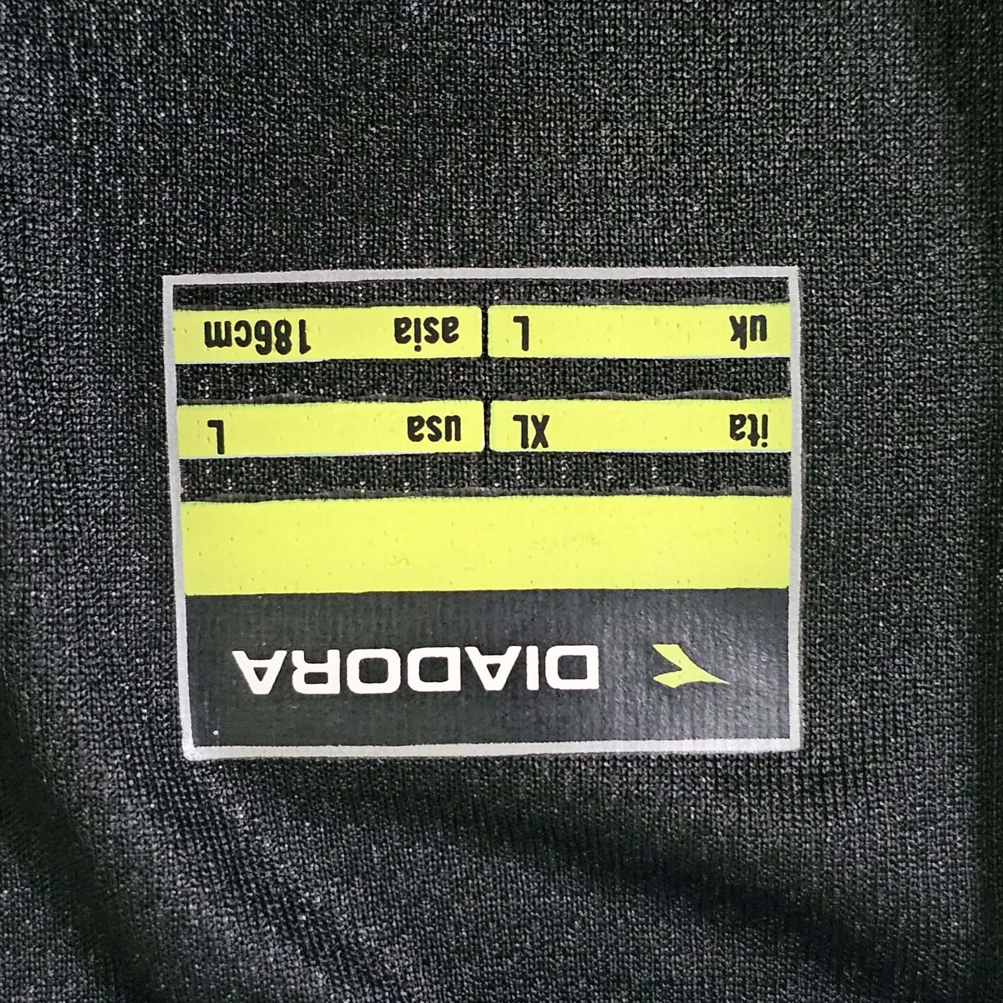 Diadora Italy Vintage Referee Issued Diadora Soccer Jersey Size US L / EU 52-54 / 3 - 5 Thumbnail