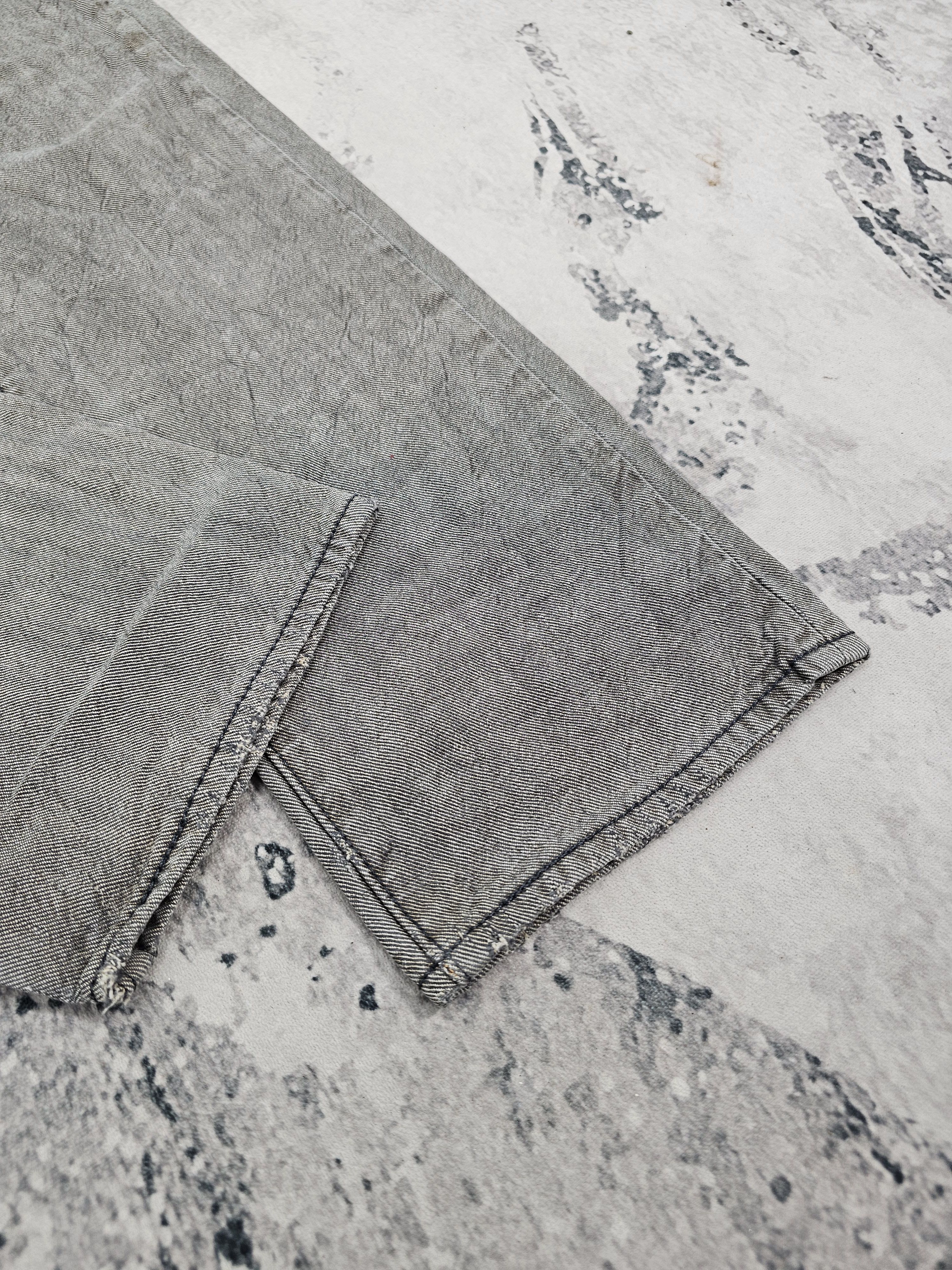 Levi's Vintage Clothing LEVIS 501 Sun Faded Ripped Gray Size 32X30 Jeans L0422 Size US 32 / EU 48 - 3 Thumbnail